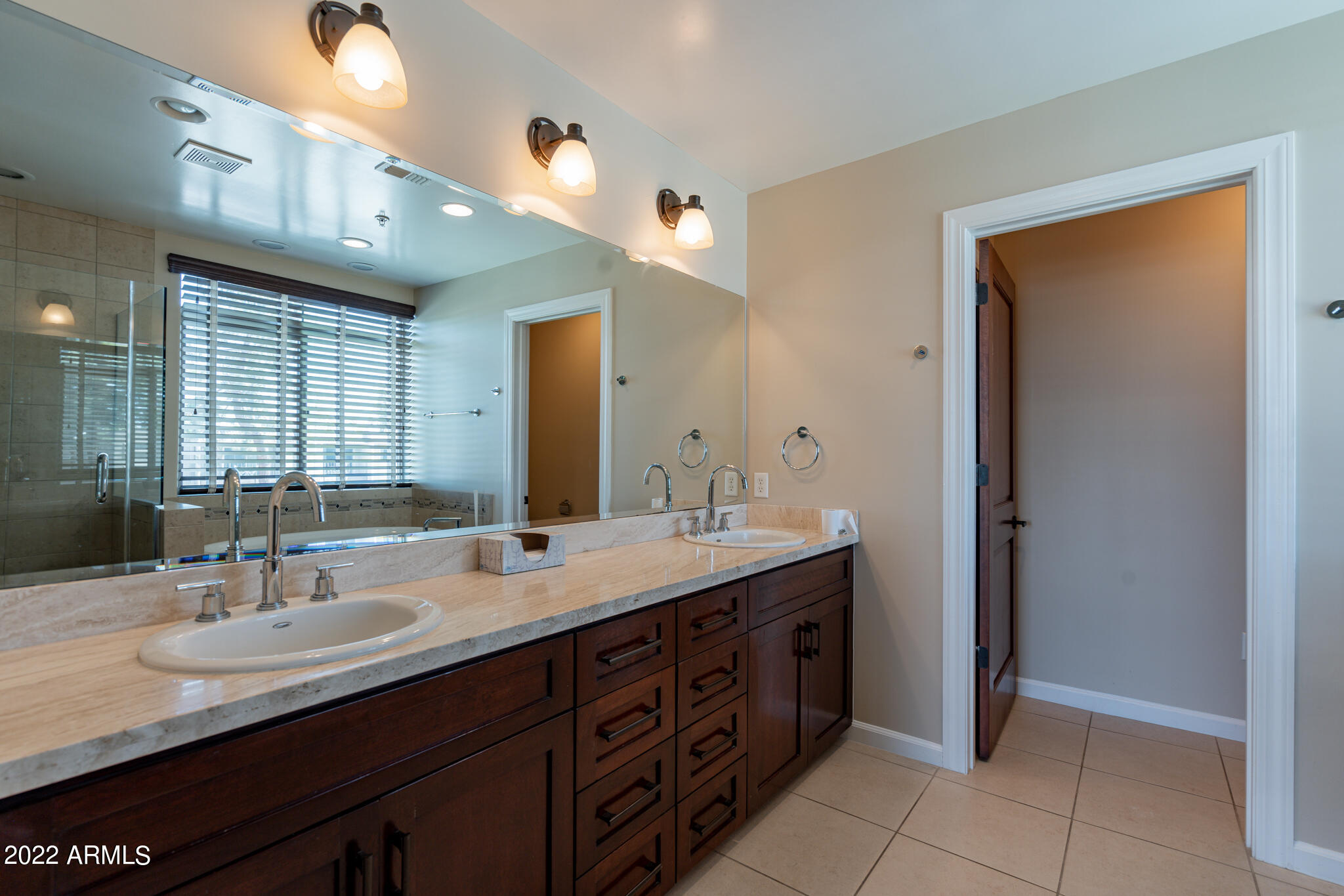 4931 N WOODMERE FAIRWAY -- # 1005