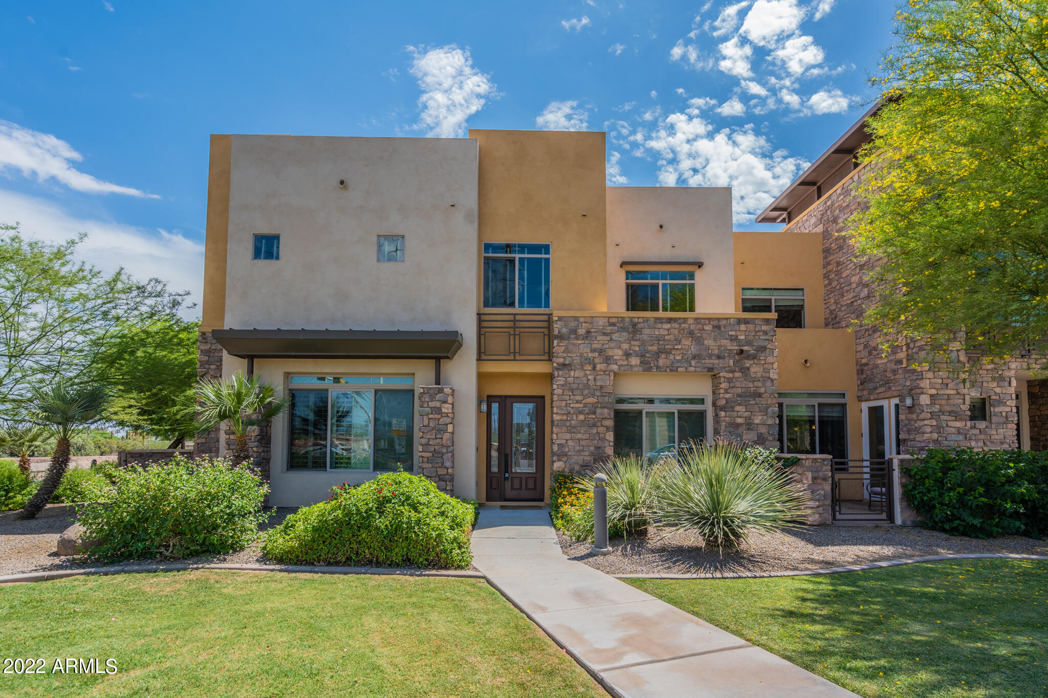 4931 N WOODMERE FAIRWAY -- # 1005