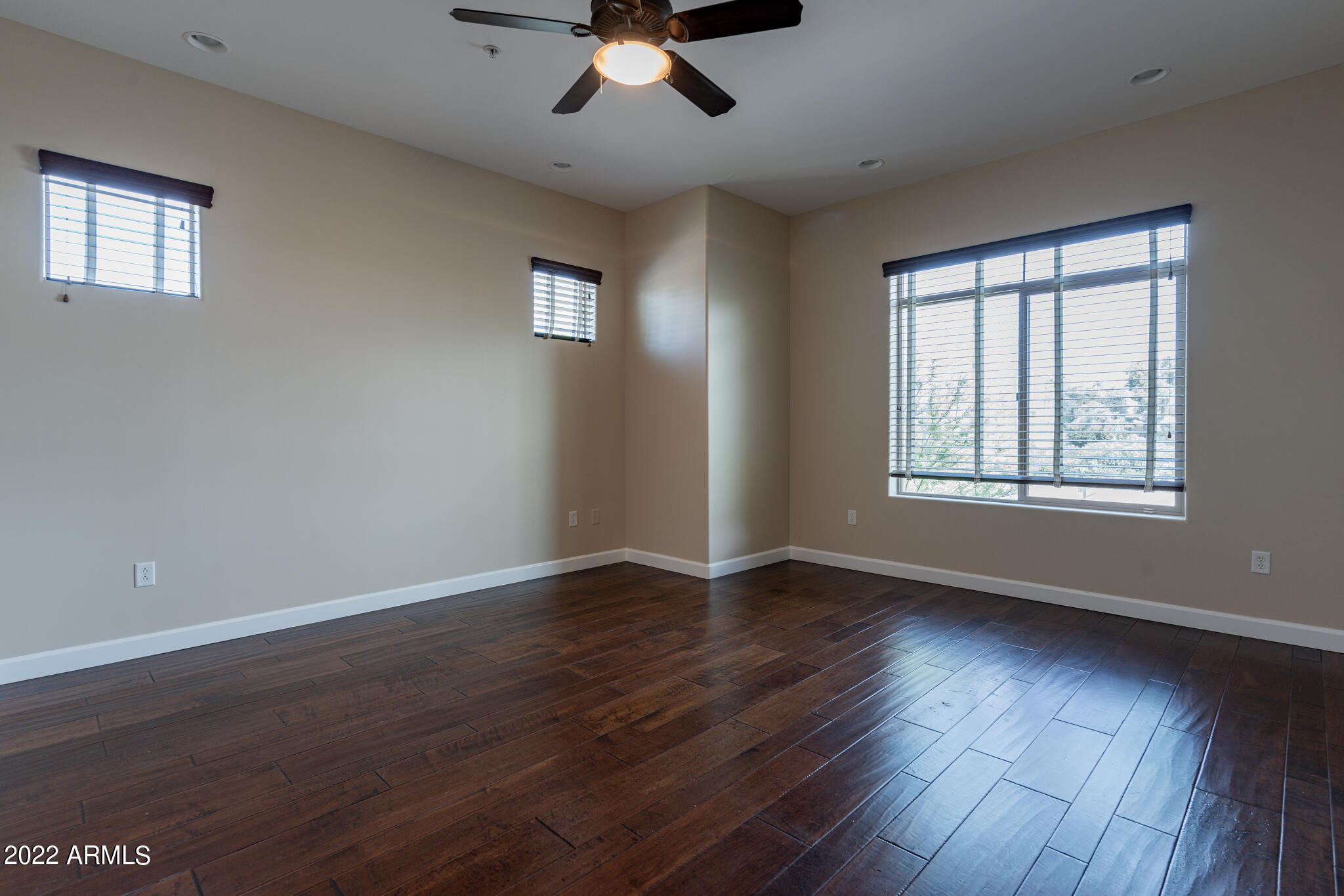 4931 N WOODMERE FAIRWAY -- # 1005