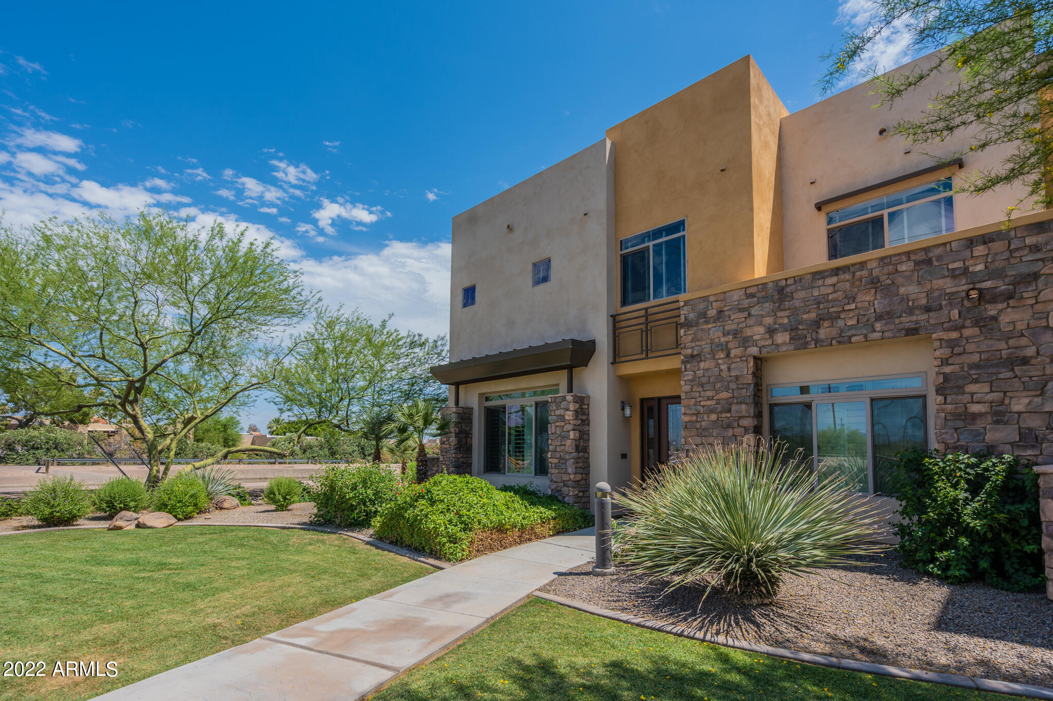4931 N WOODMERE FAIRWAY -- # 1005
