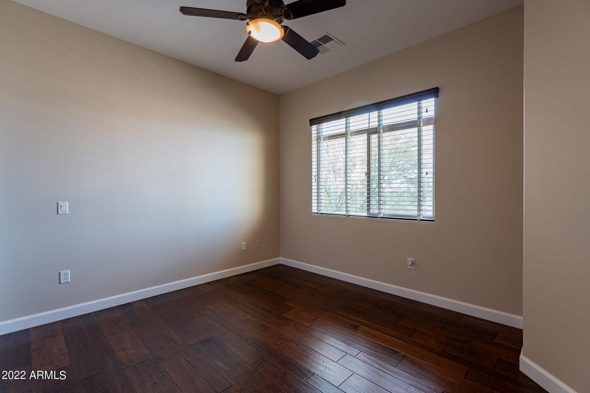 4931 N WOODMERE FAIRWAY -- # 1005