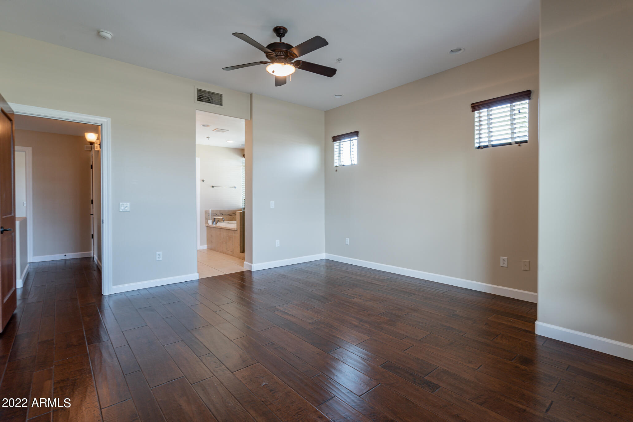 4931 N WOODMERE FAIRWAY -- # 1005