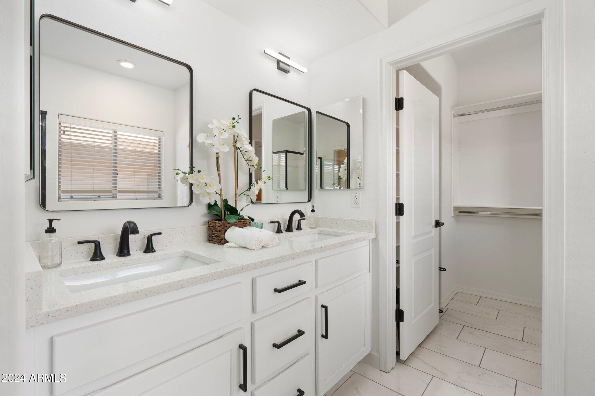 6940 E COCHISE Road # 1021