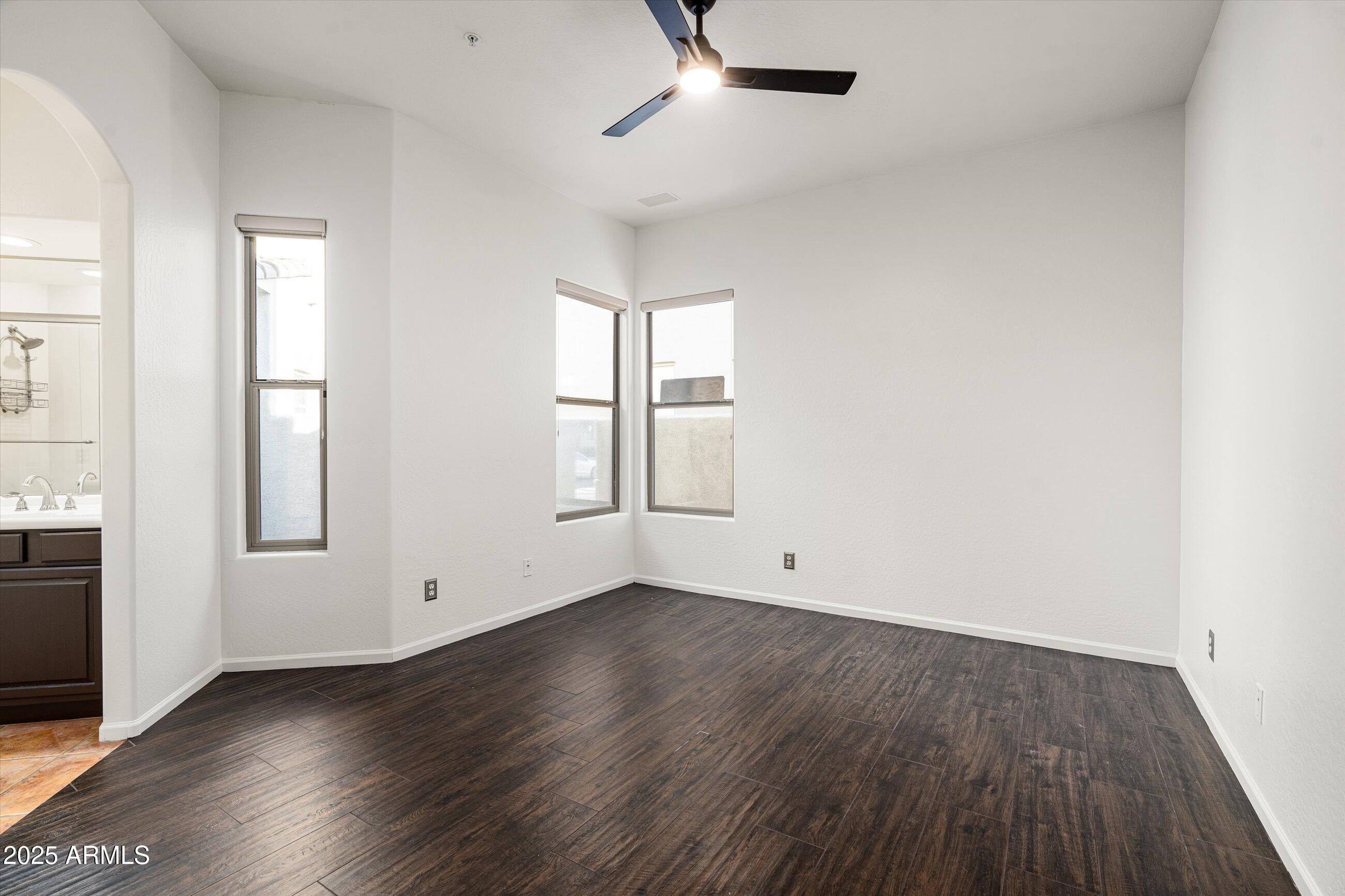 20802 N GRAYHAWK Drive, 1123