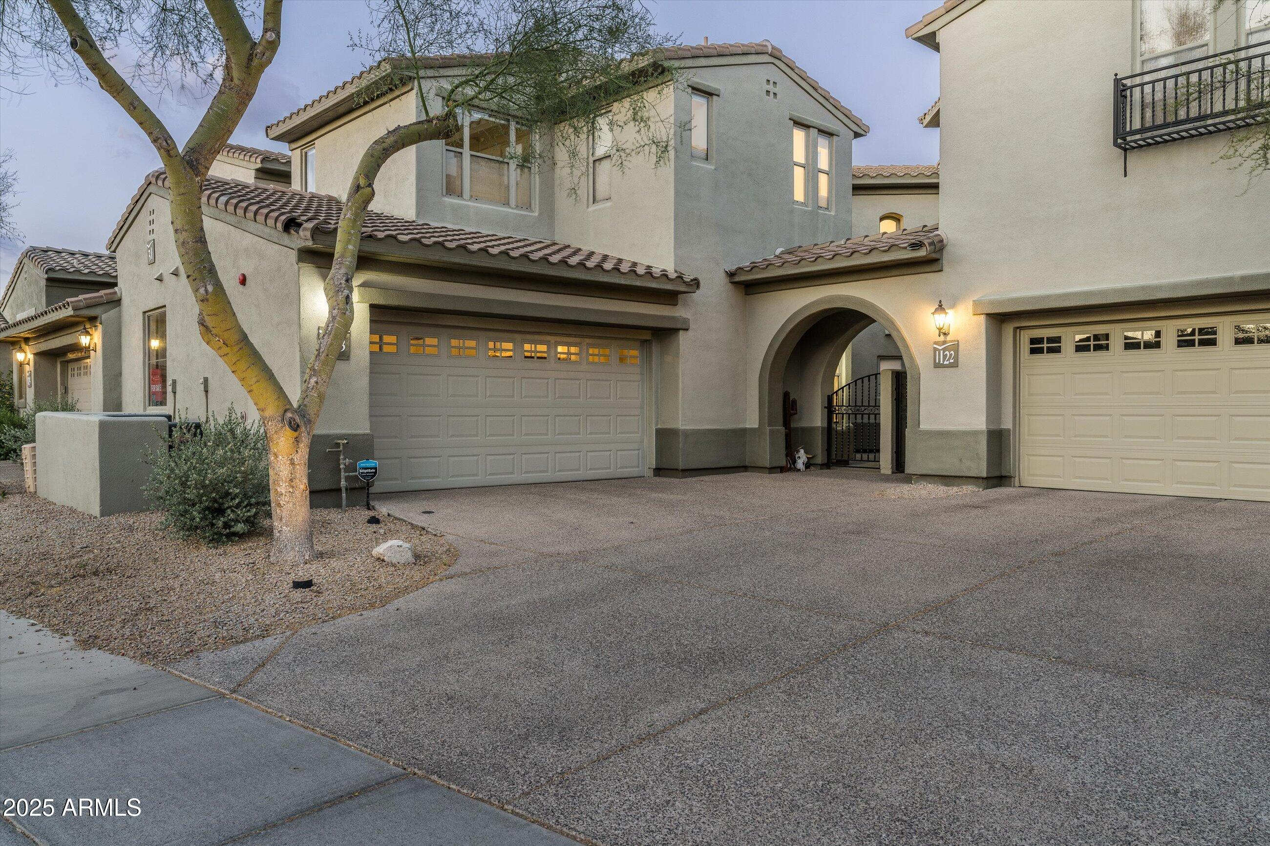 20802 N GRAYHAWK Drive, 1123