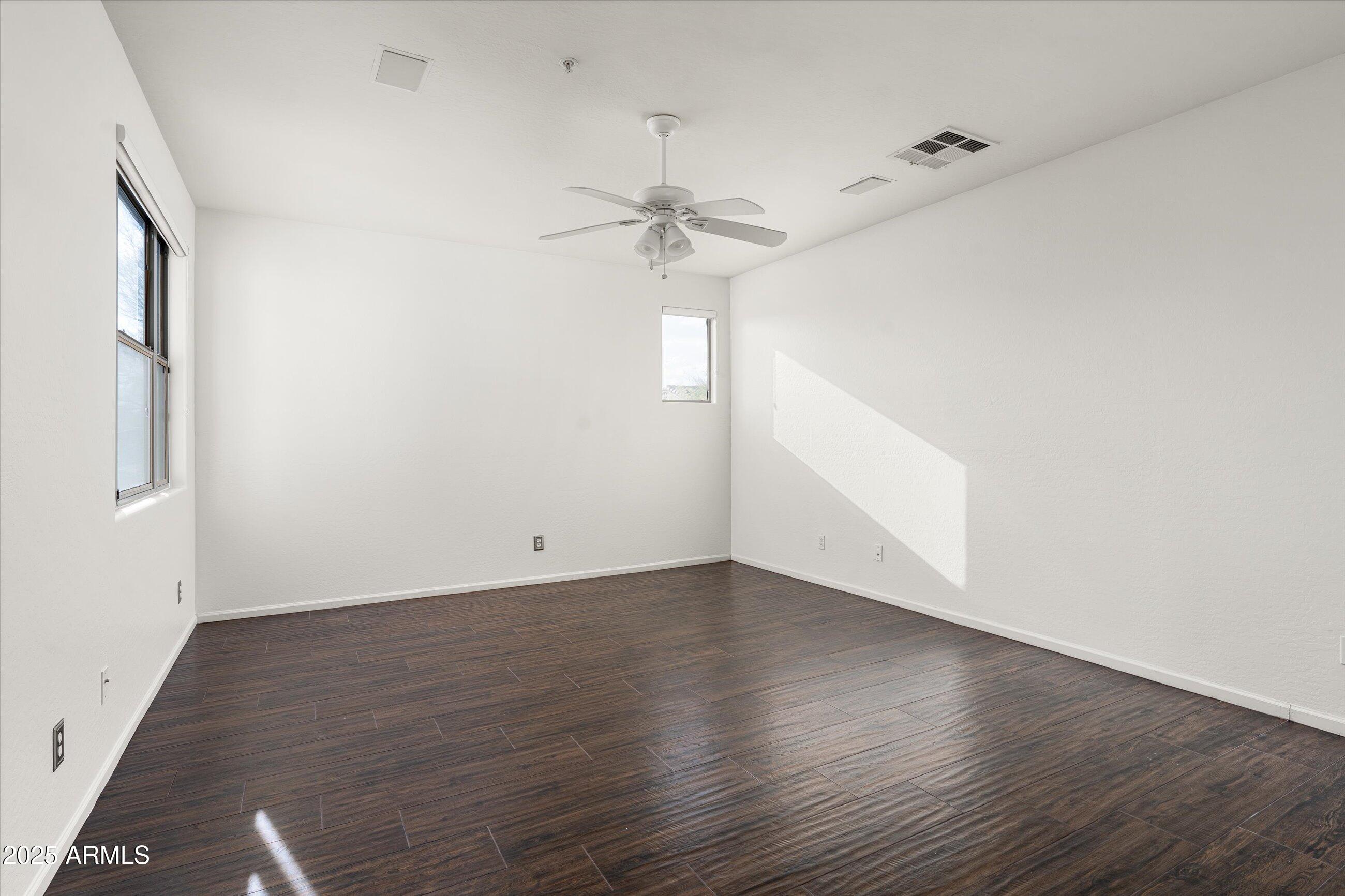 20802 N GRAYHAWK Drive, 1123