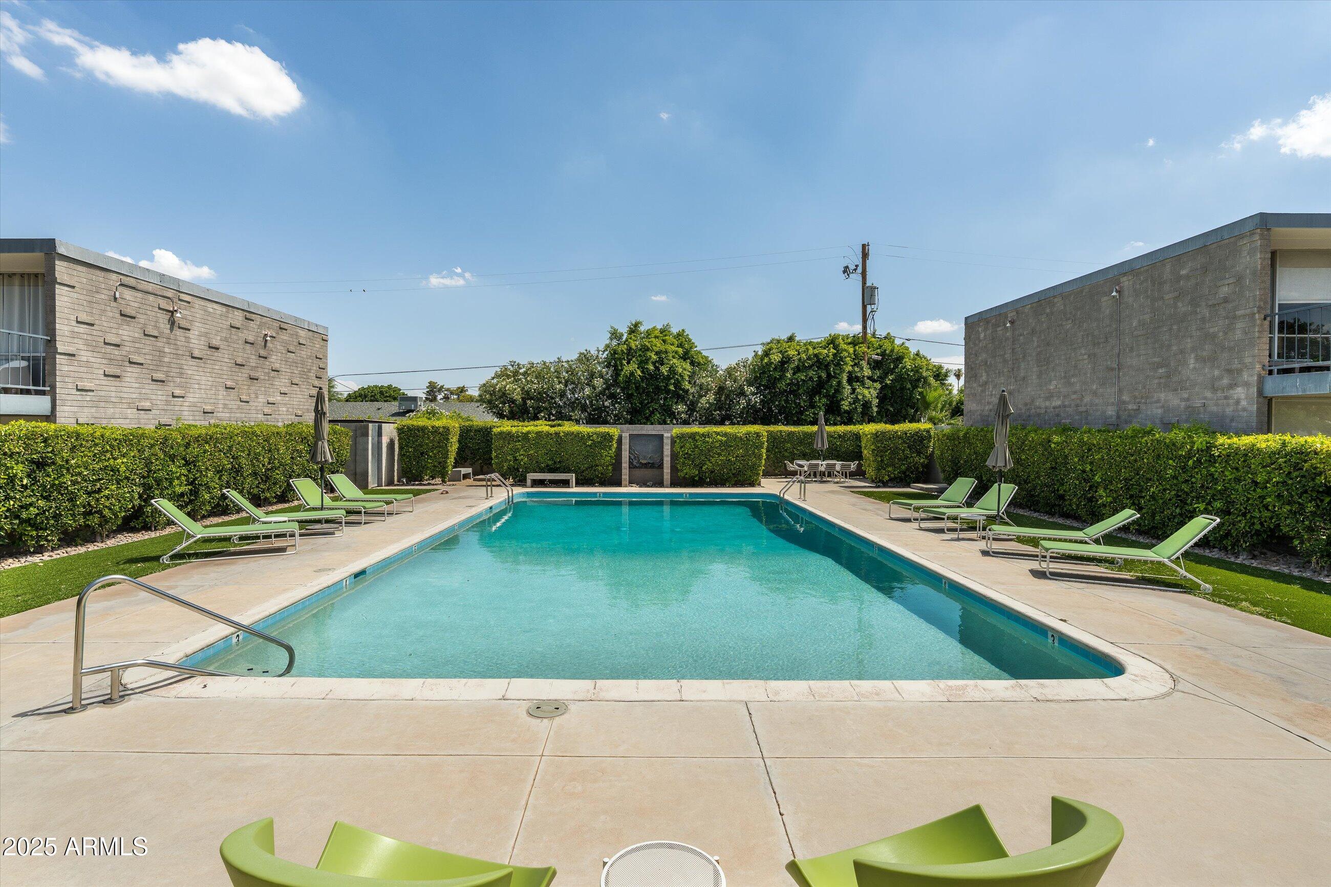 7601 E 2ND Street, 20