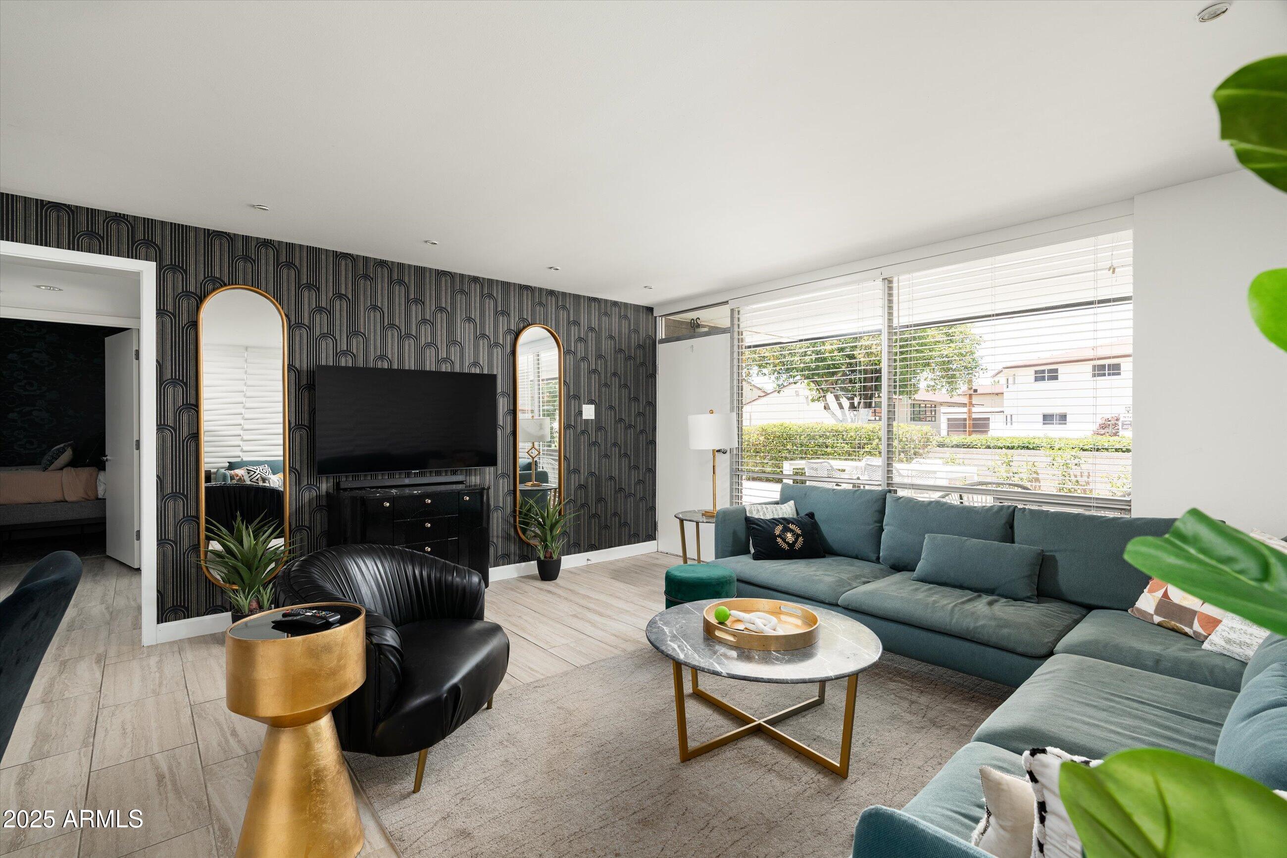 7601 E 2ND Street, 20