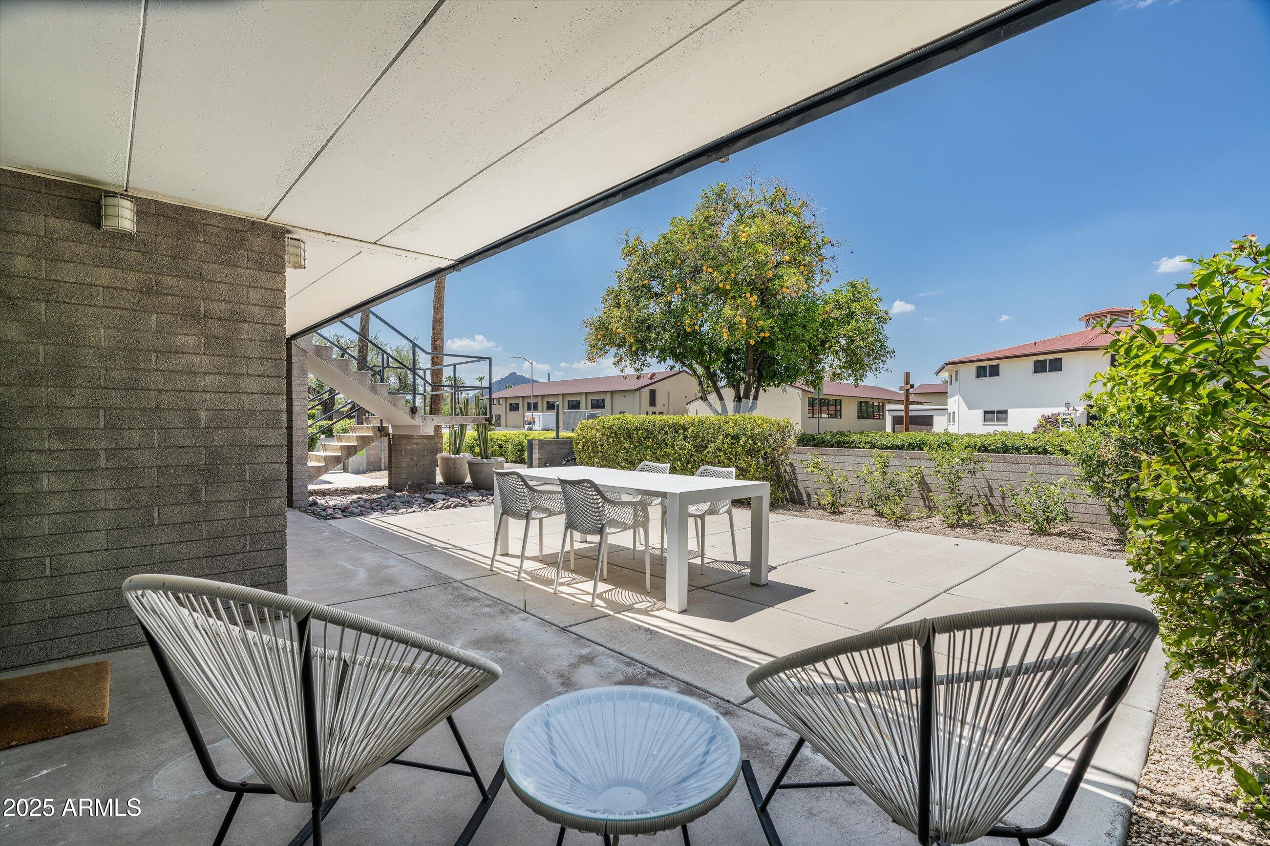 7601 E 2ND Street, 20