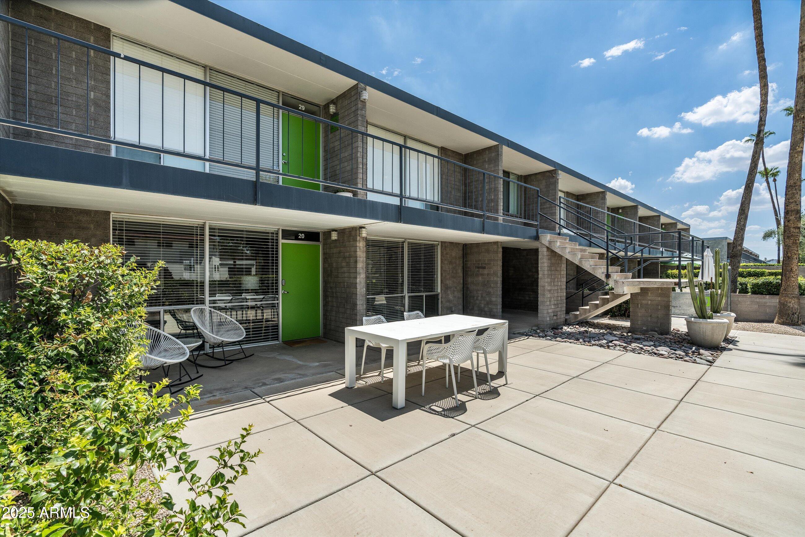 7601 E 2ND Street, 20