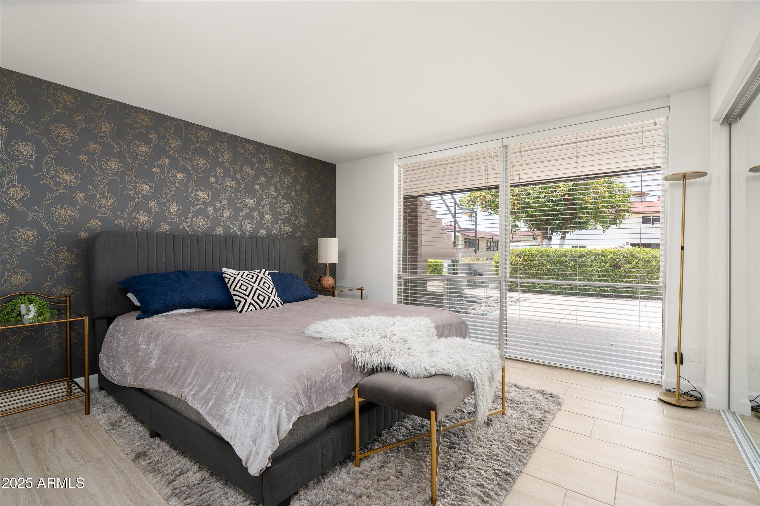 7601 E 2ND Street, 20