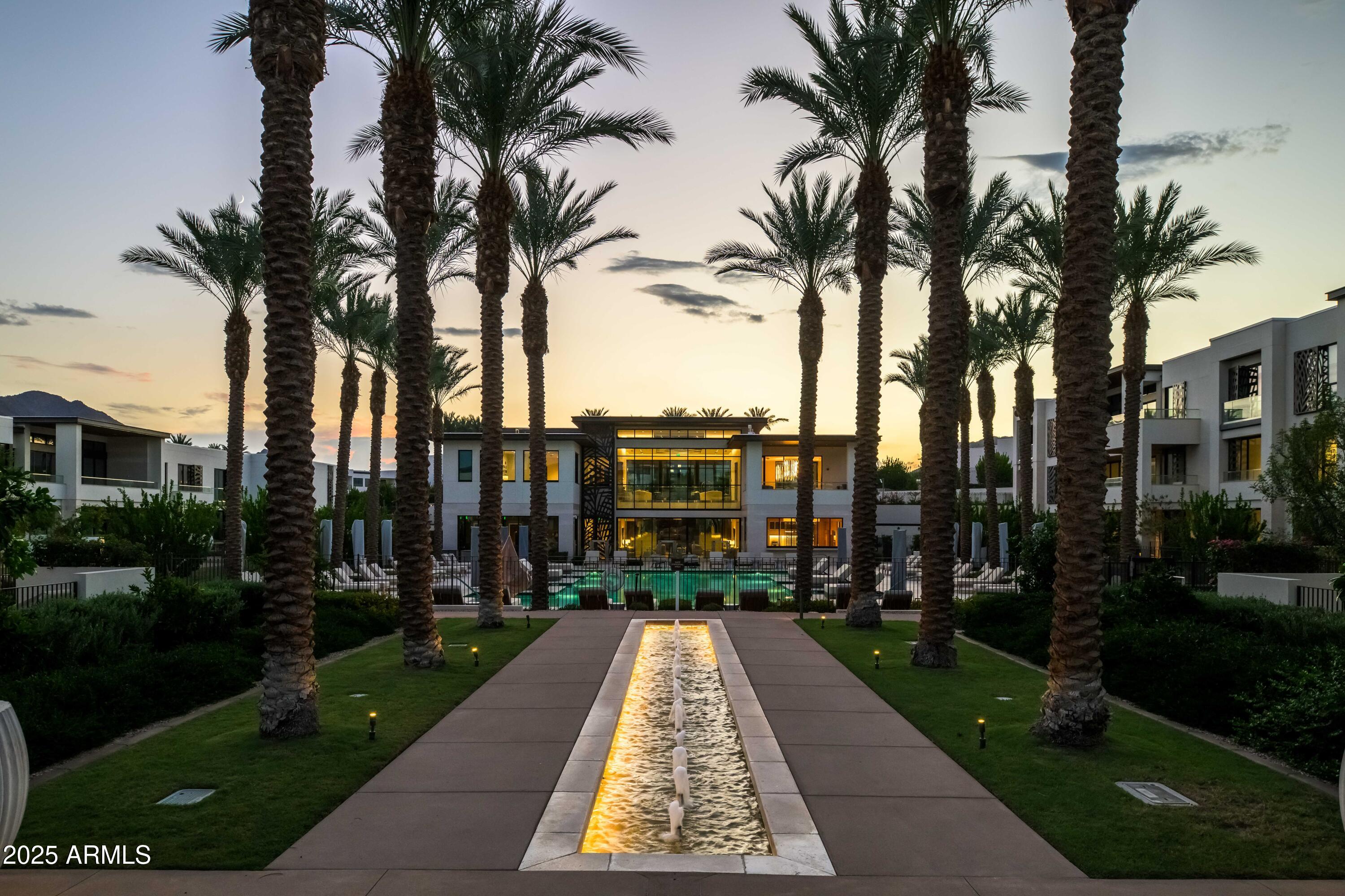 6587 N PALMERAIE Boulevard, 3020