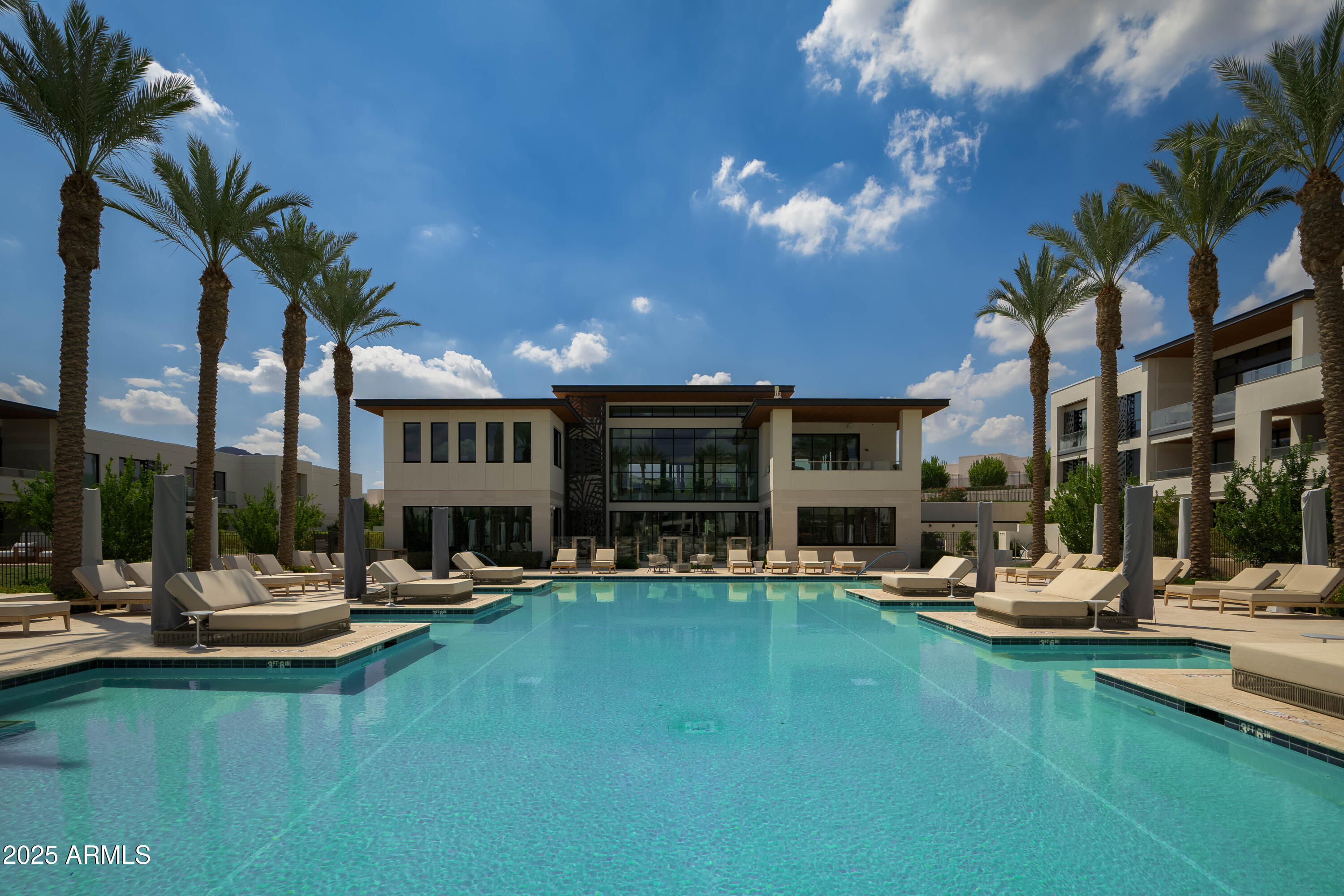 6587 N PALMERAIE Boulevard, 3020