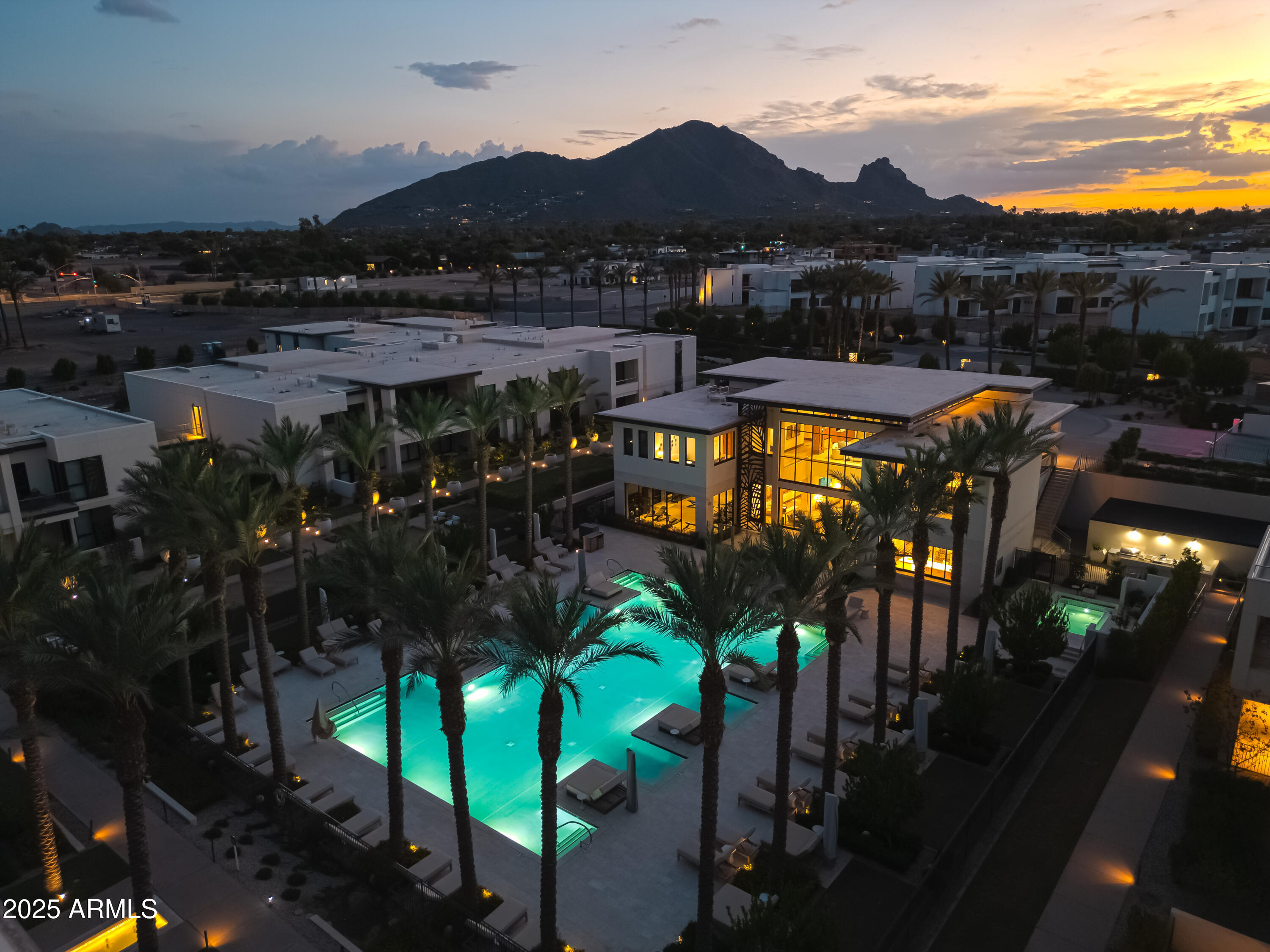 6587 N PALMERAIE Boulevard, 3020