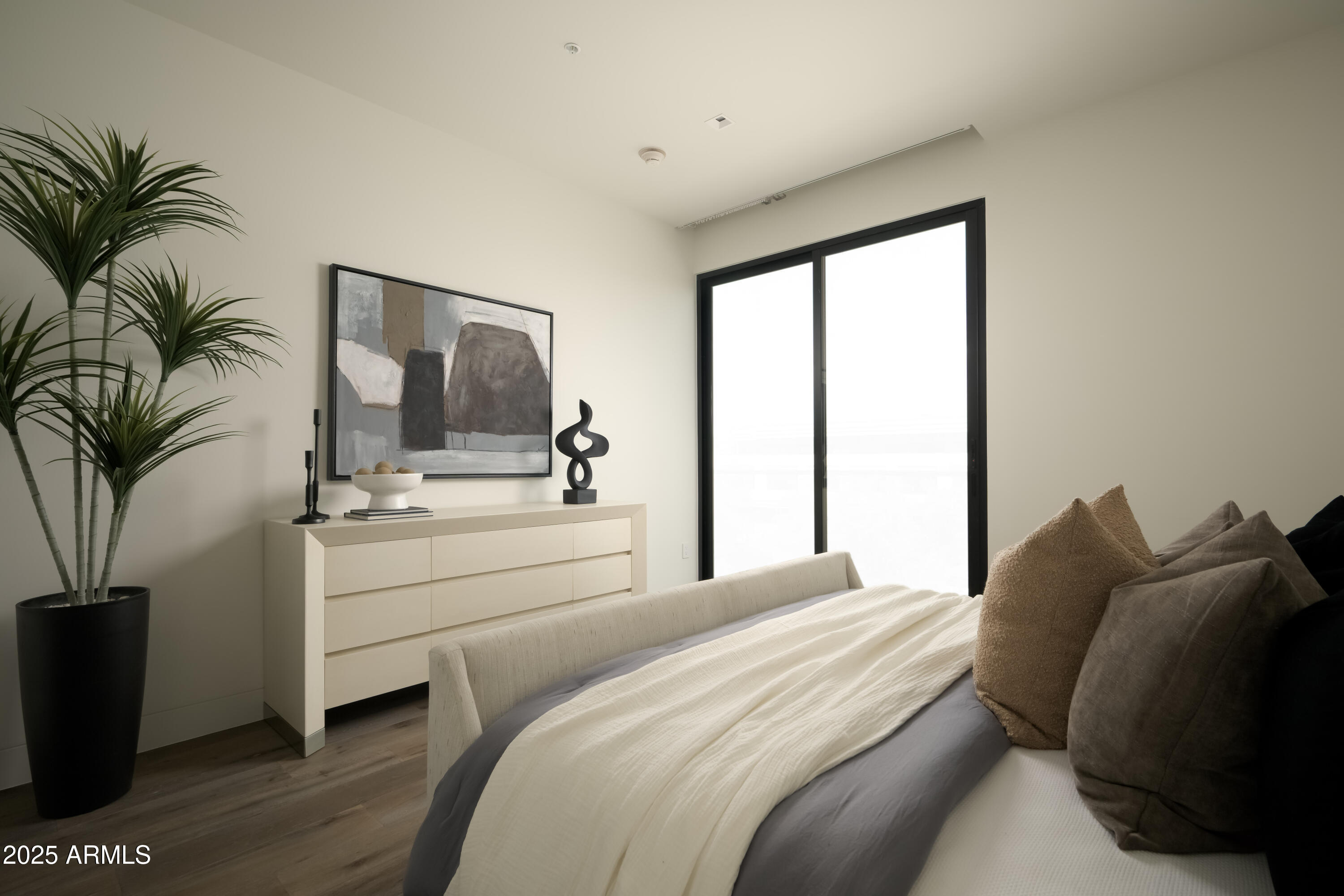 6587 N PALMERAIE Boulevard, 3020