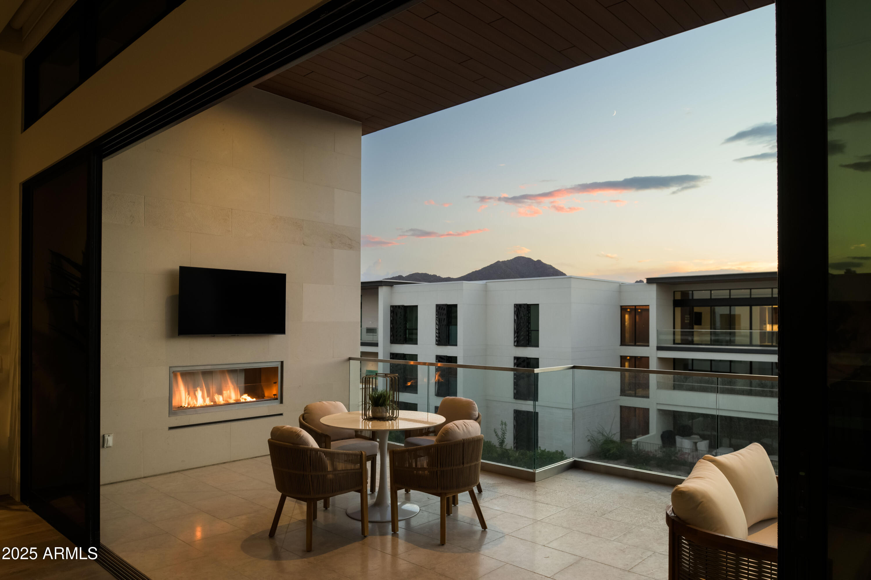 6587 N PALMERAIE Boulevard, 3020
