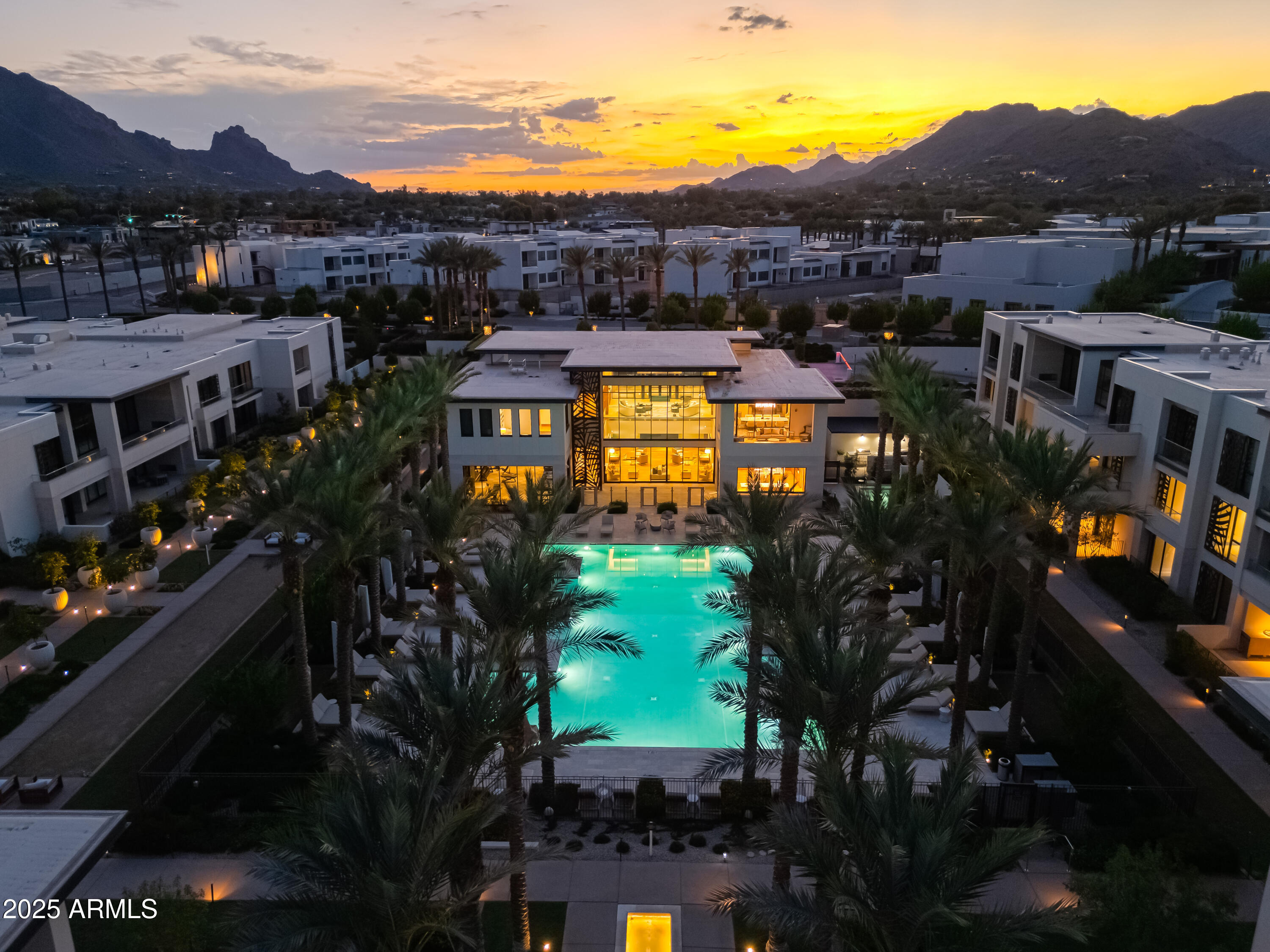 6587 N PALMERAIE Boulevard, 3020