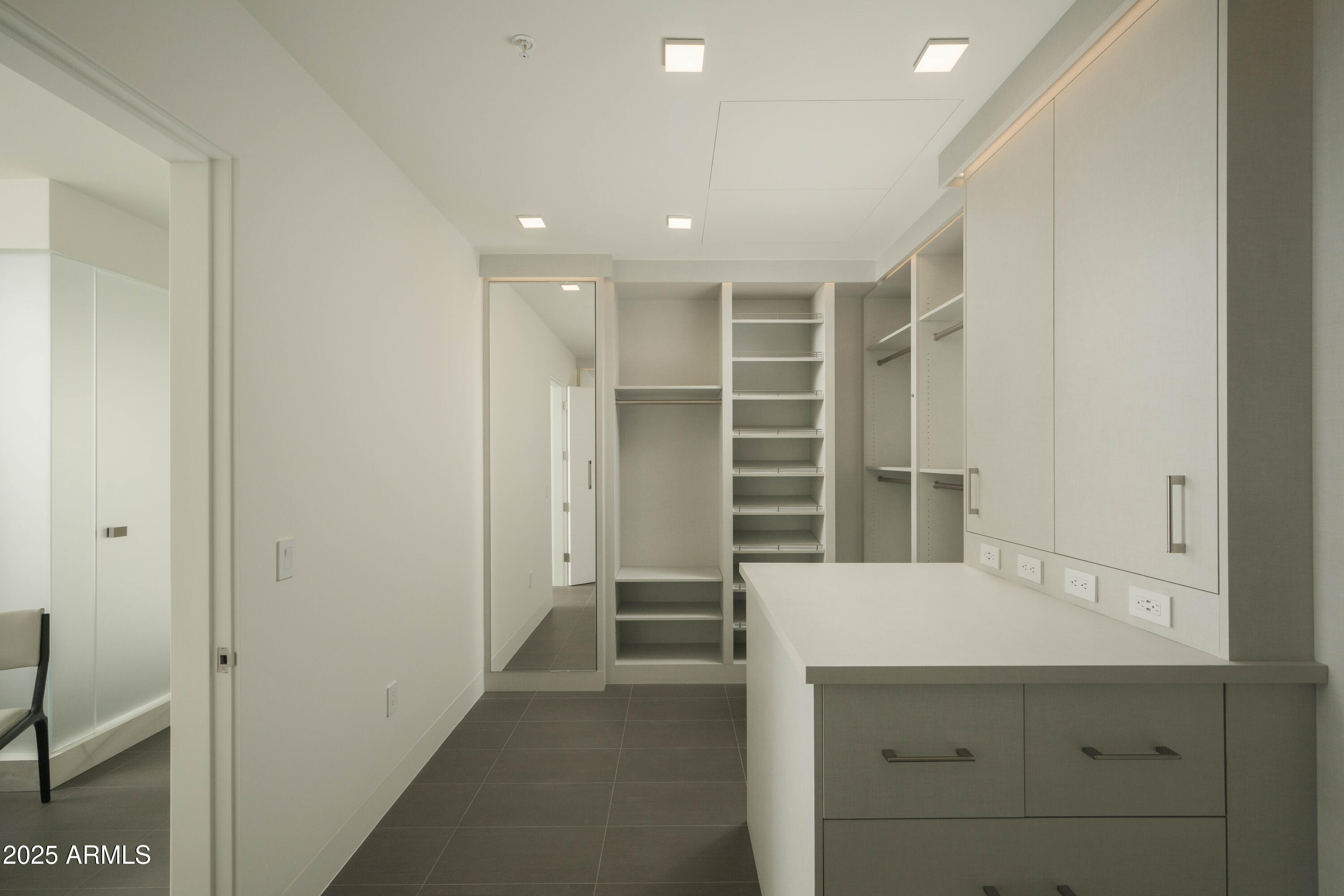 6587 N PALMERAIE Boulevard, 3020