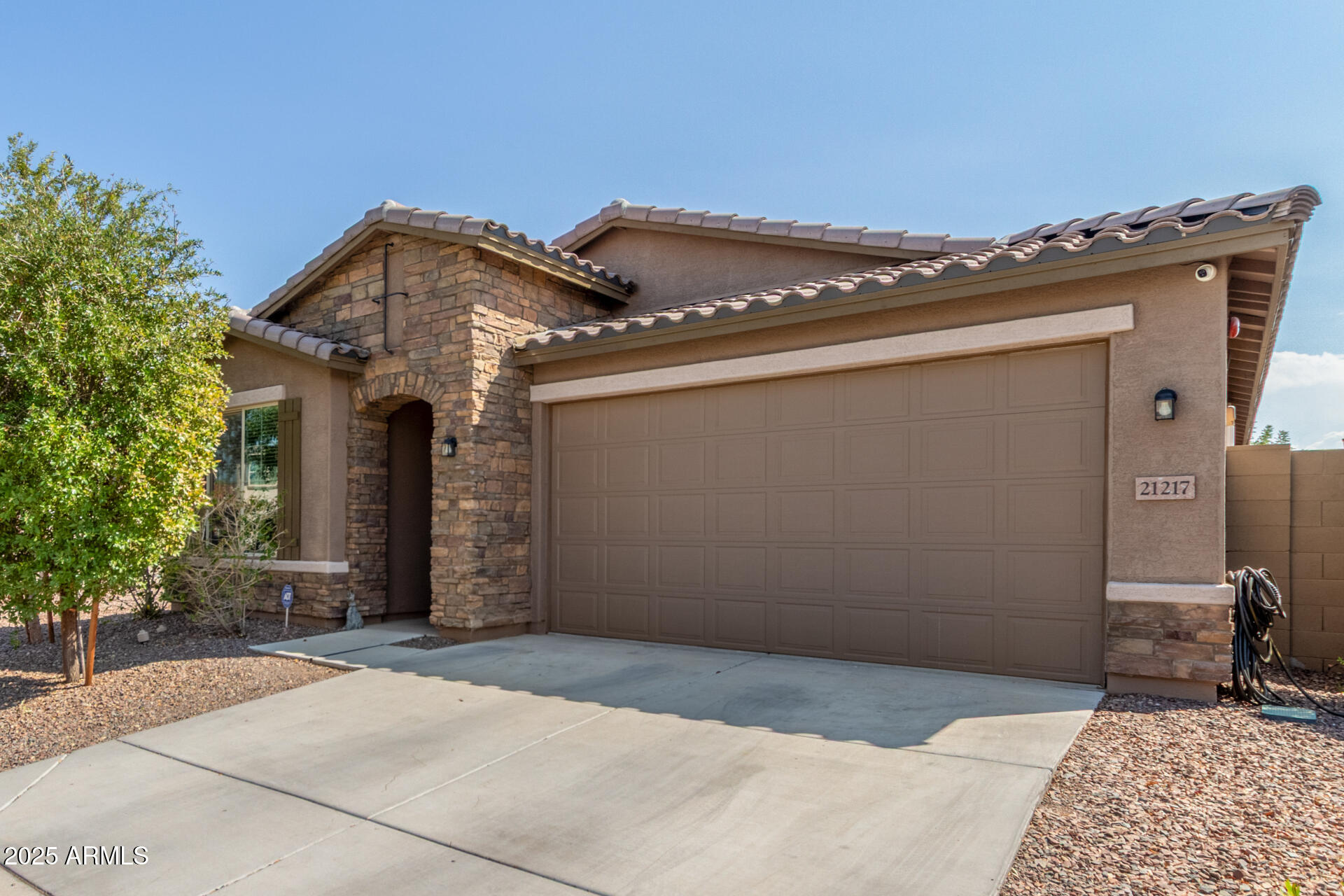 21217 W GRANADA Road