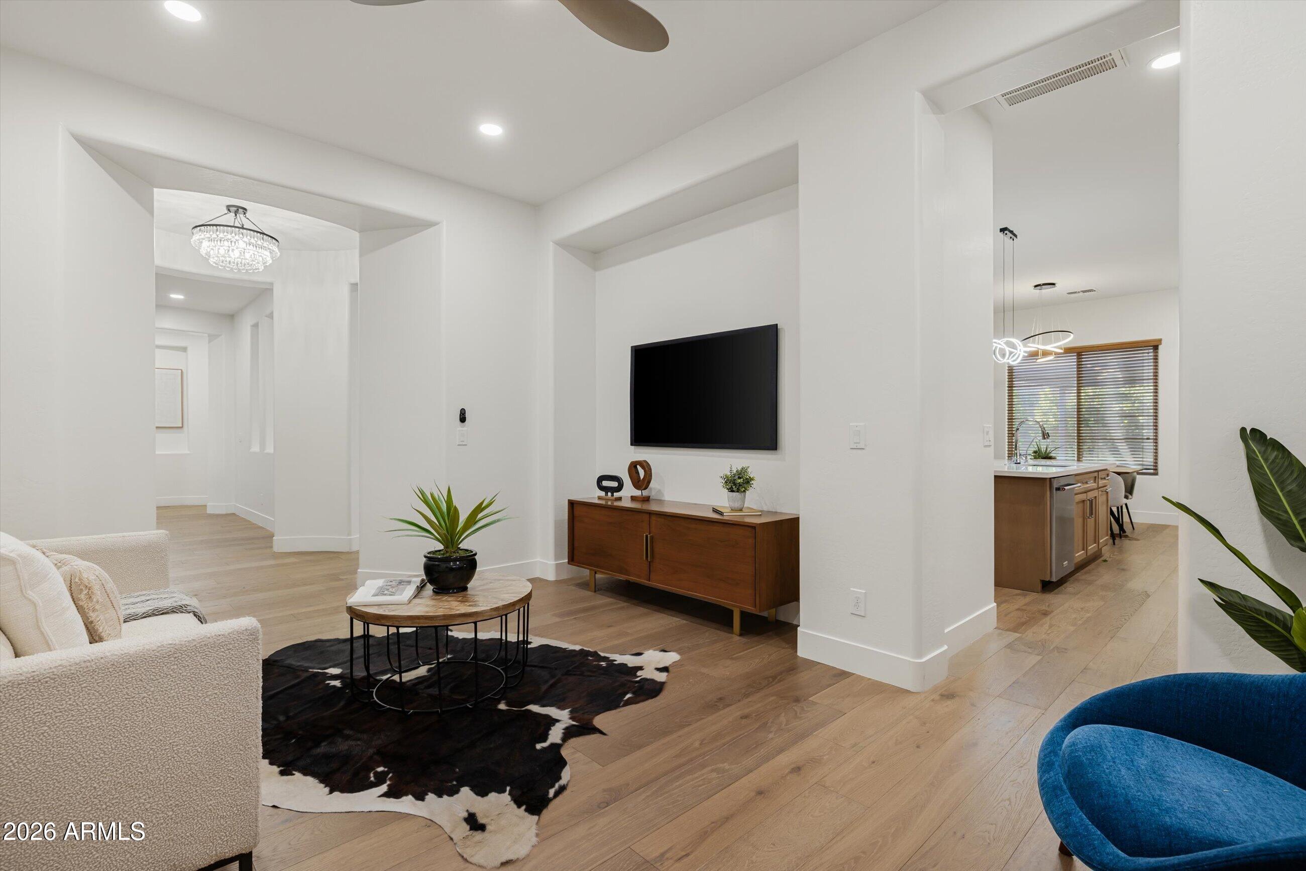 1708 W OBERLIN Way