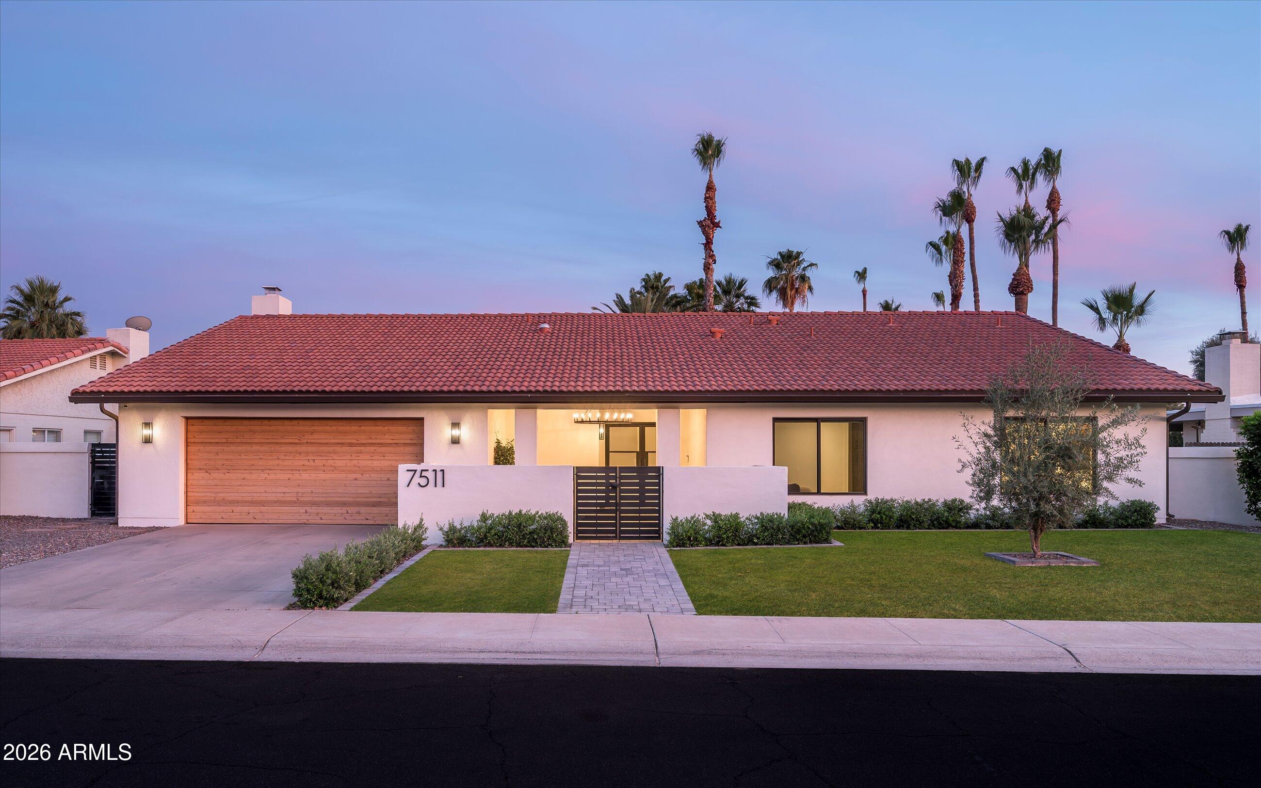 7511 E WOODSAGE Lane