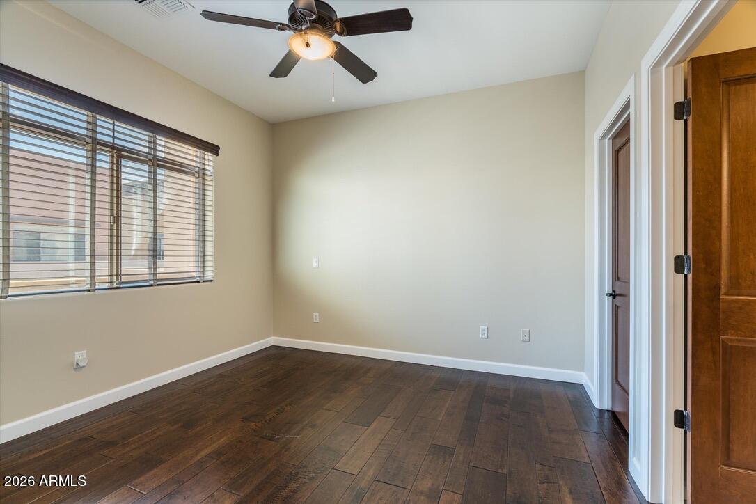 4931 N WOODMERE FAIRWAY 1005
