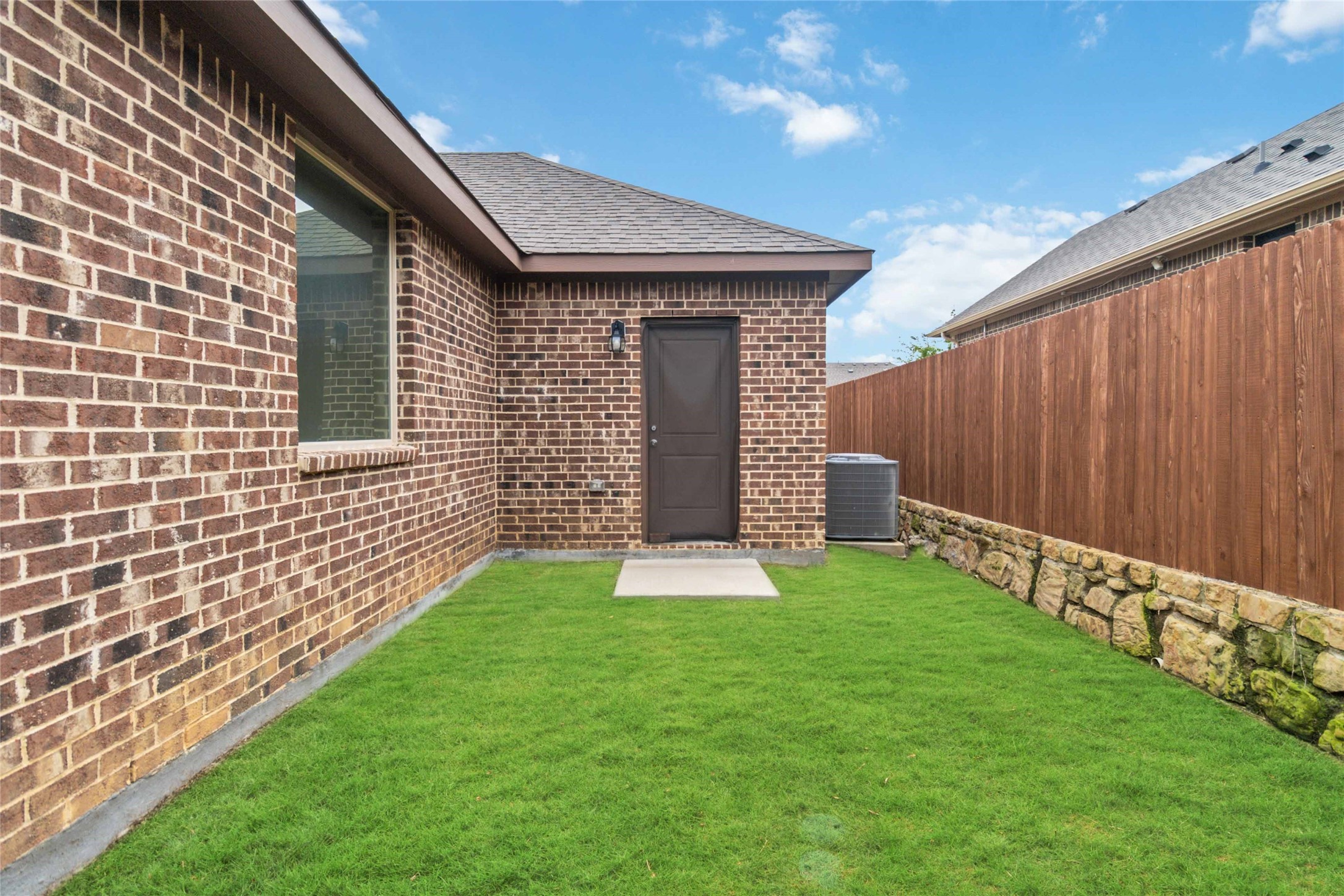 907 Hondo Lane