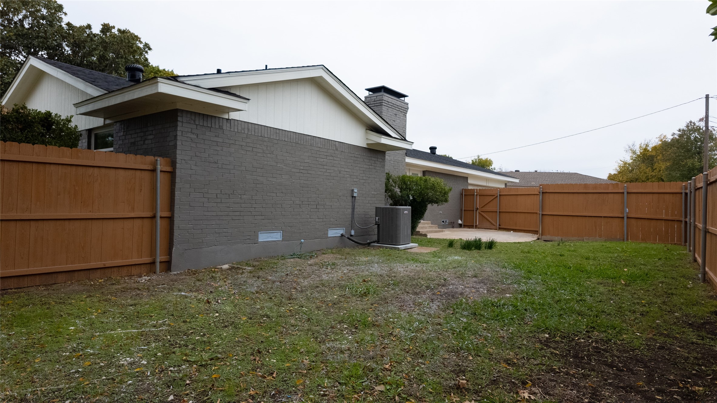 5607 elm valley Lane