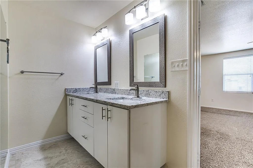 9216 Old Clydesdale Drive