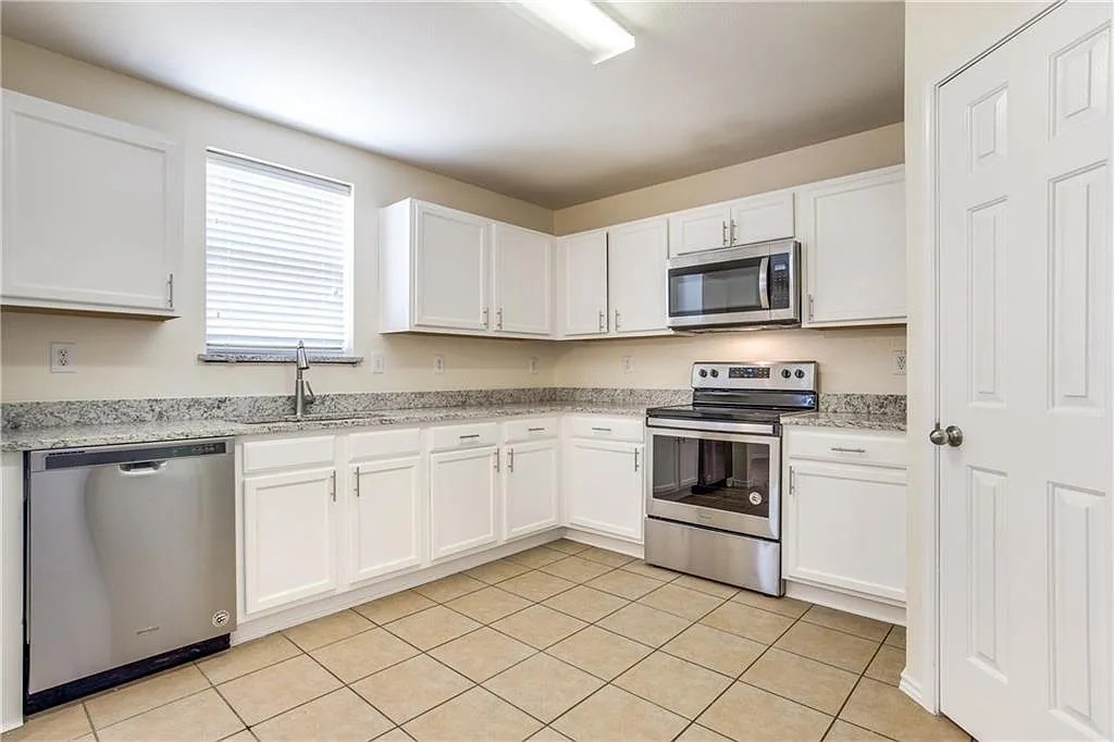 9216 Old Clydesdale Drive