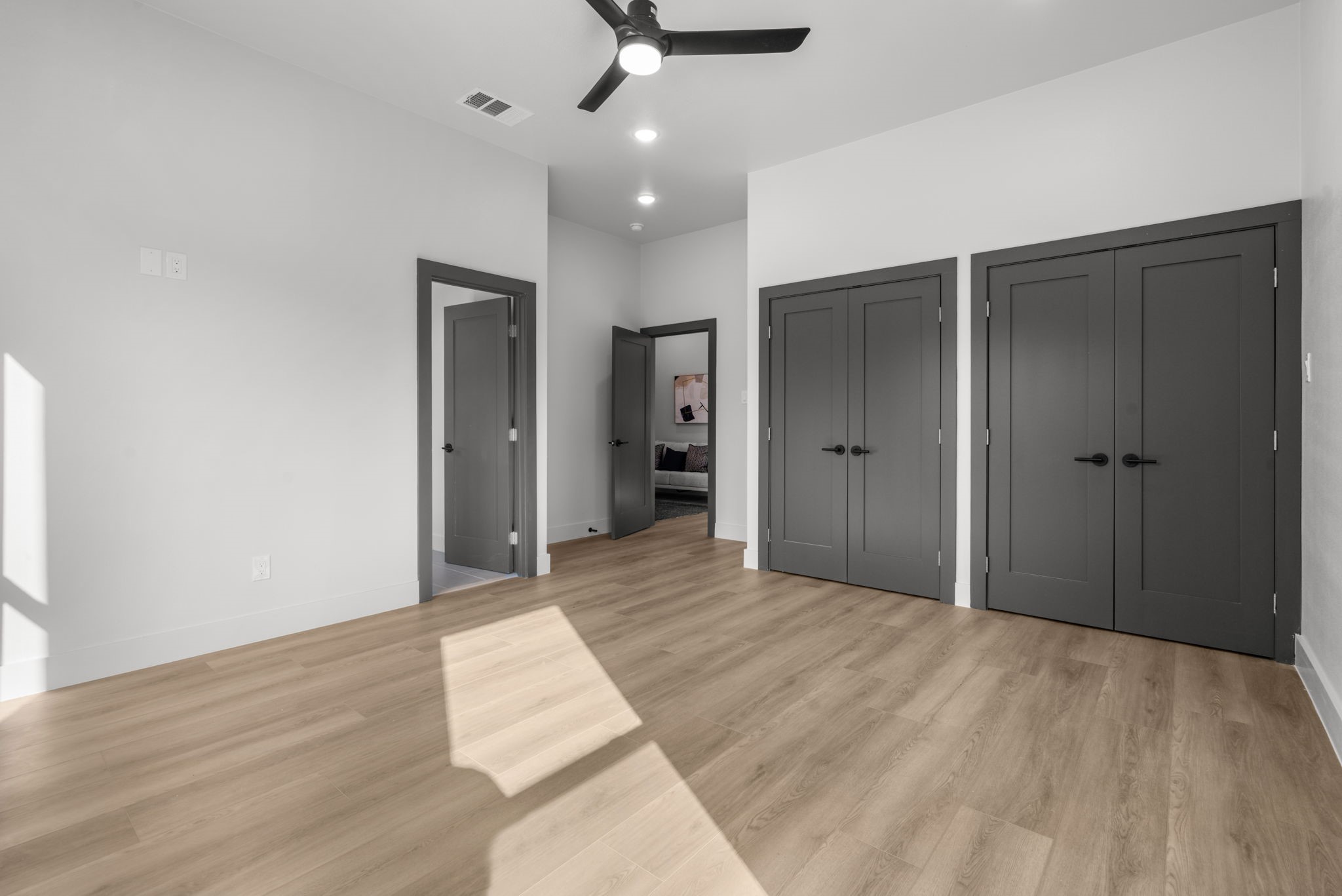 912 Brookwood