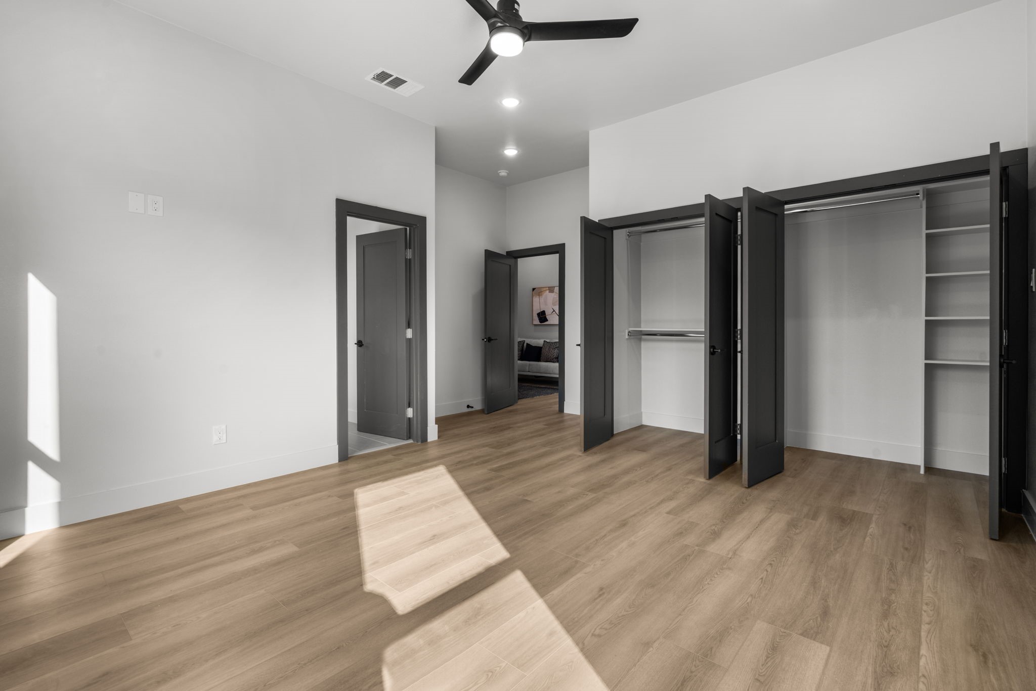 912 Brookwood