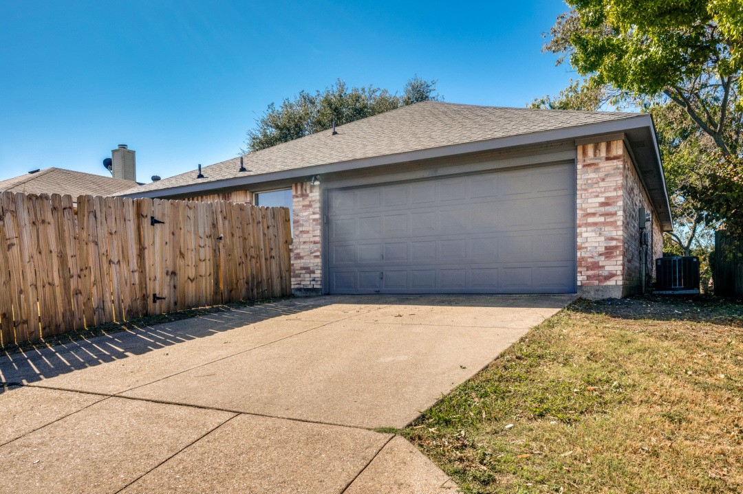 208 Wedgewood Lane