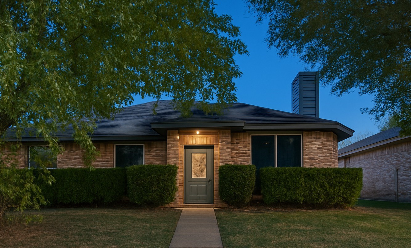 208 Wedgewood Lane
