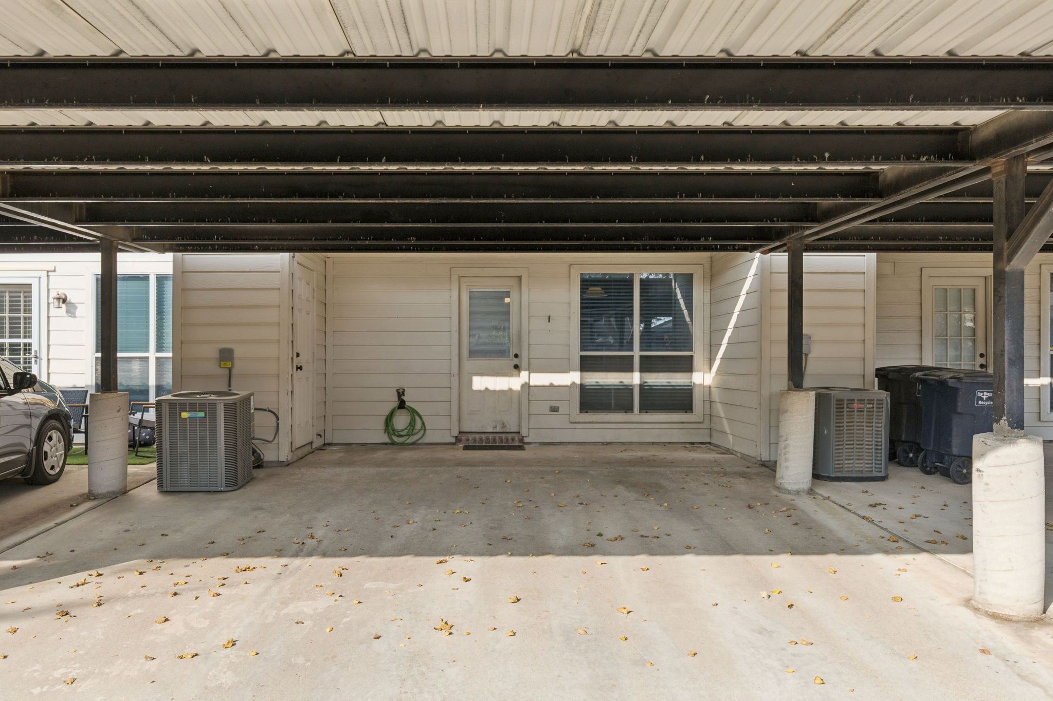 5724 Giddyup Lane