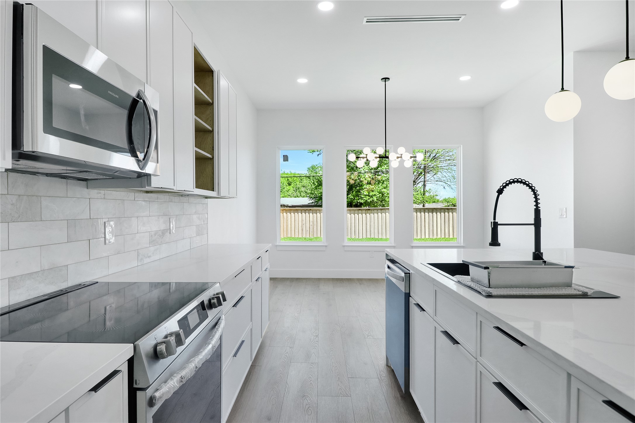 3629 Vancouver