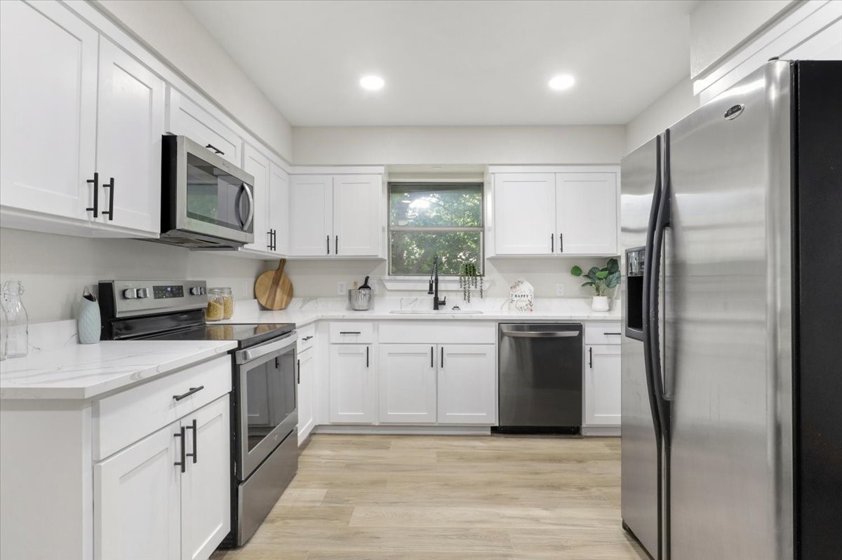 905 Timber Valley Circle