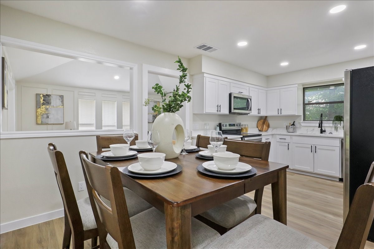 905 Timber Valley Circle