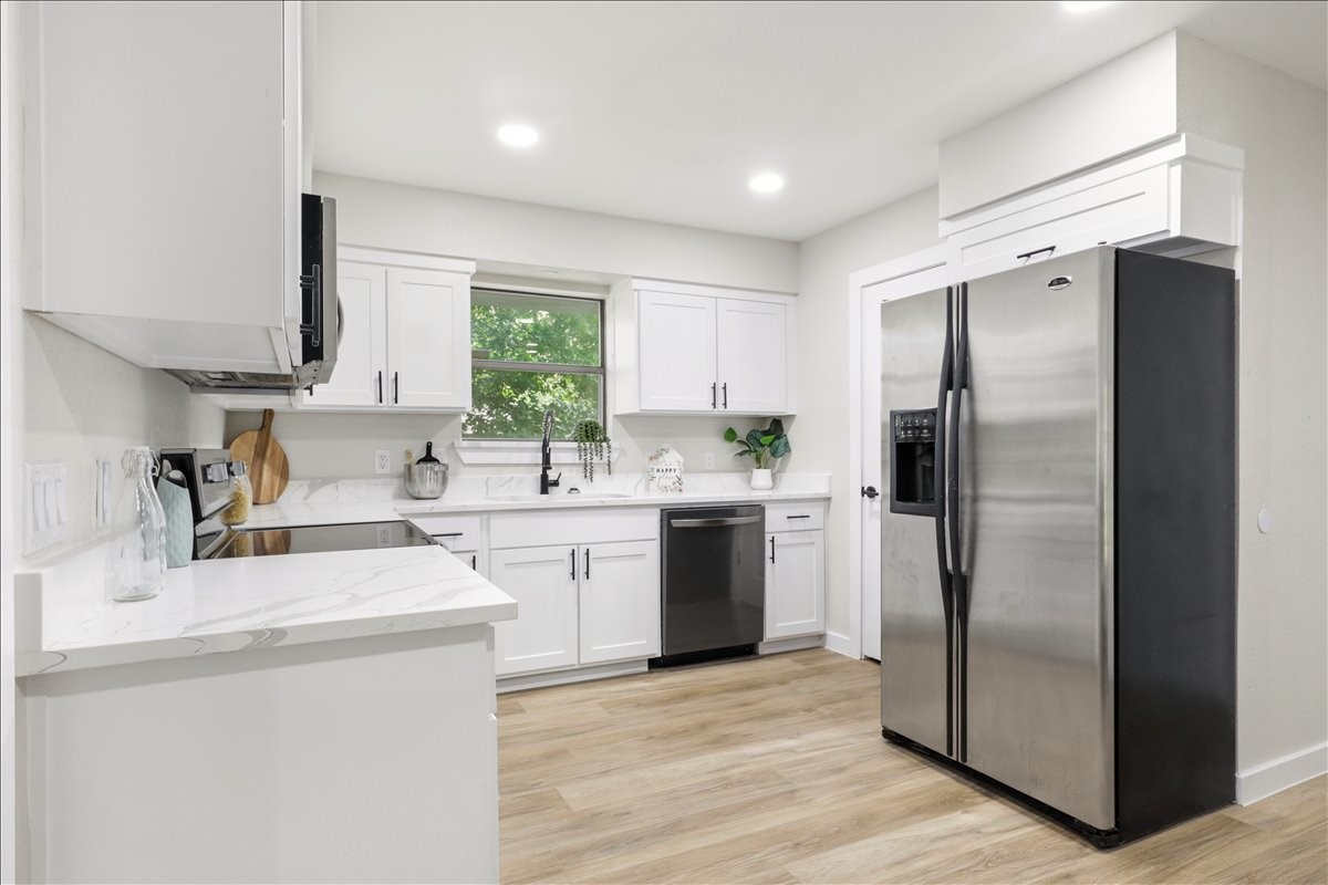 905 Timber Valley Circle