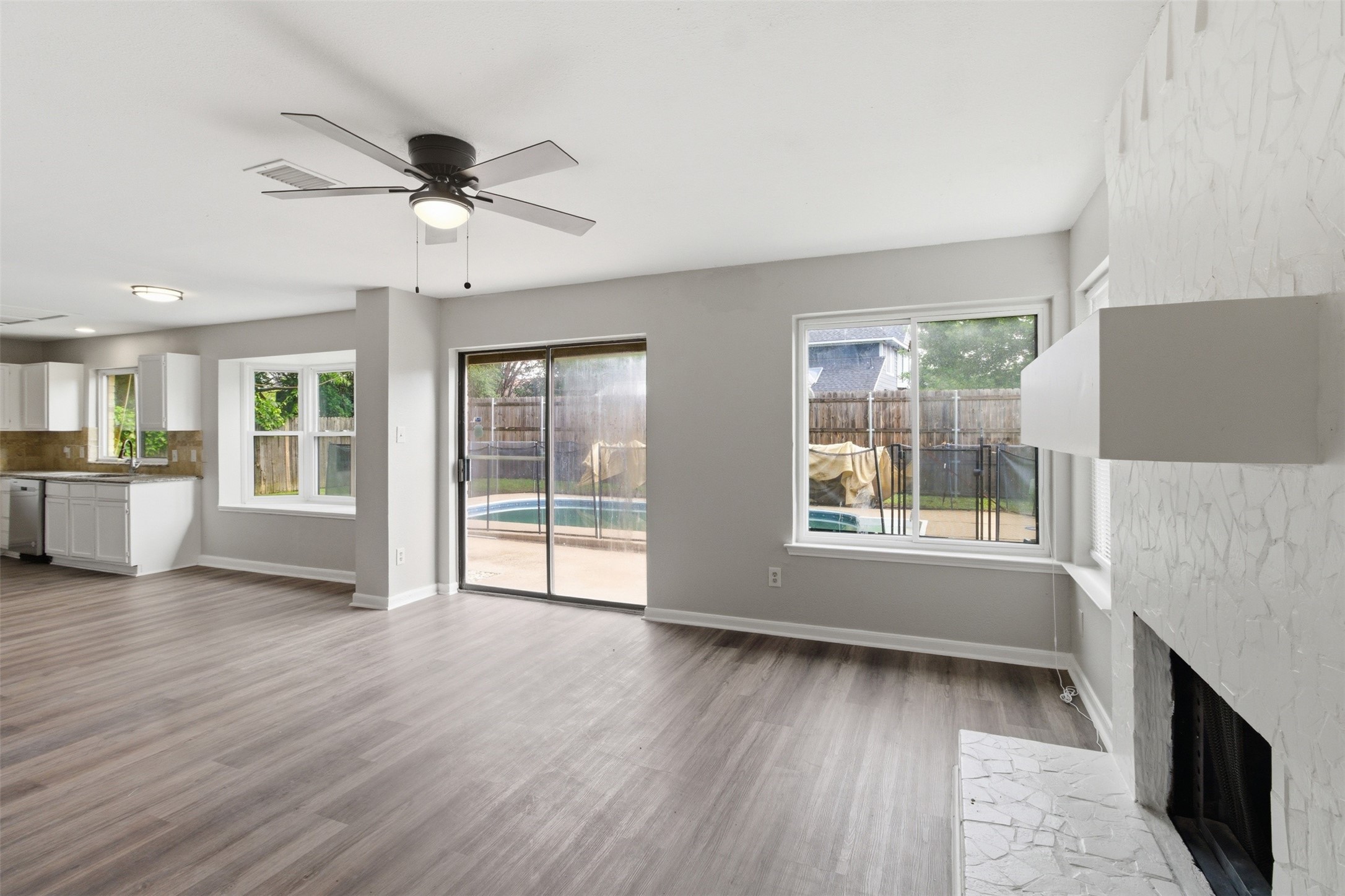 2462 Claremont Drive