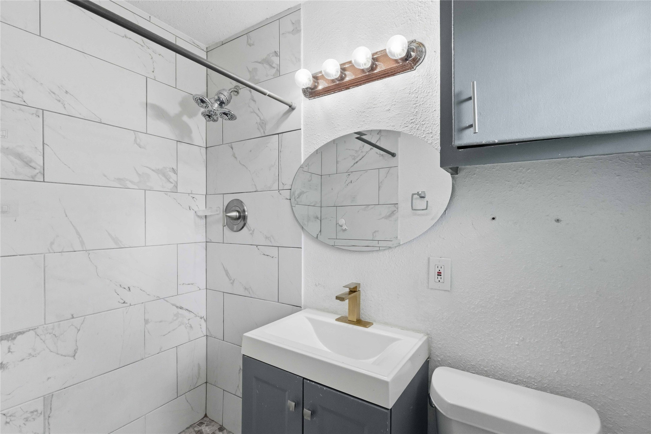 1305 Pinehurst Drive