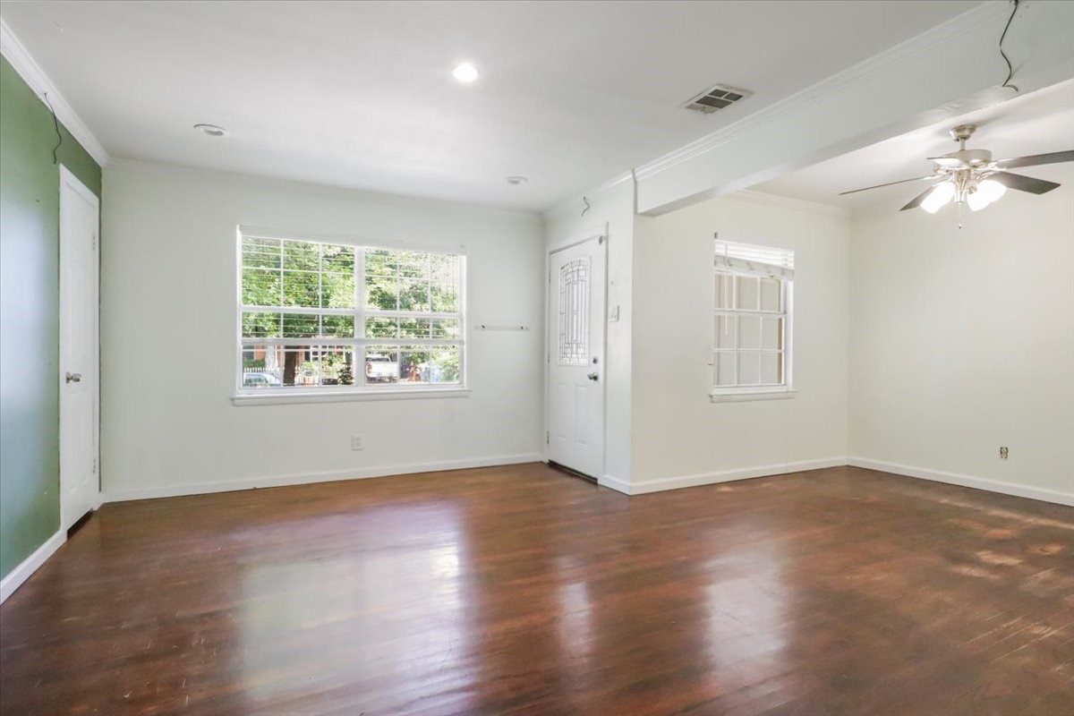 1944 Alhambra Street