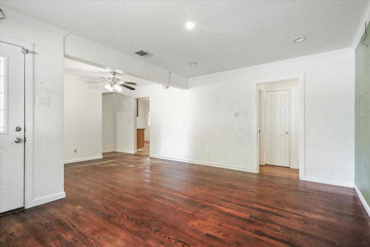 1944 Alhambra Street