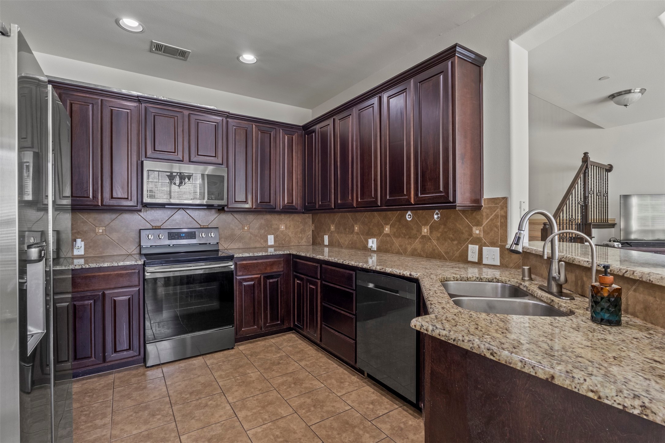 4940 Empire Way