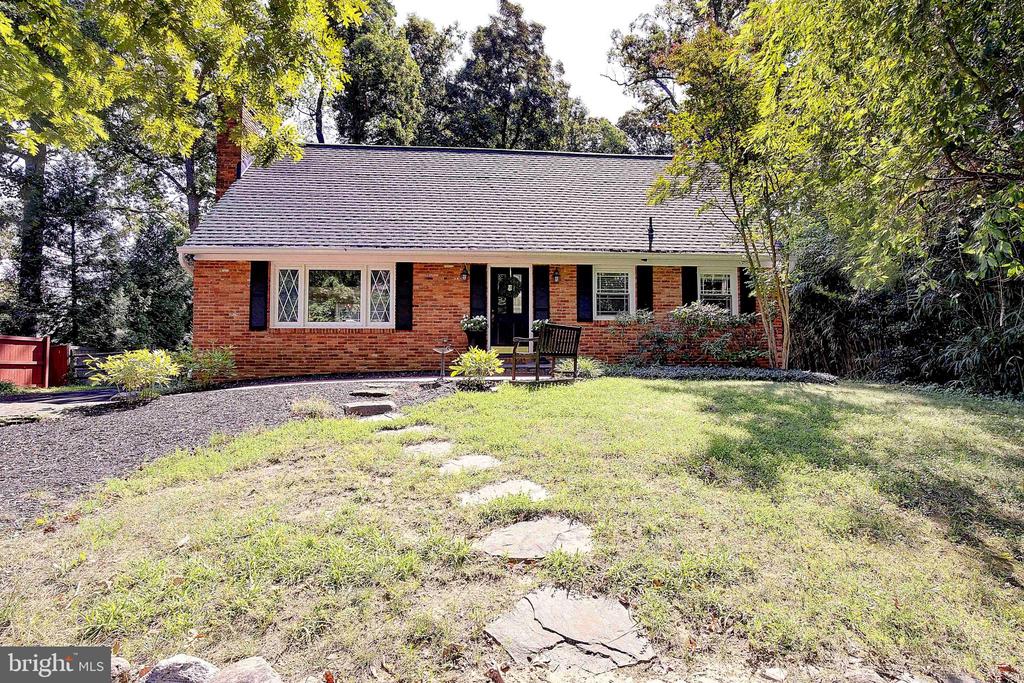 403 HARBOR DRIVE