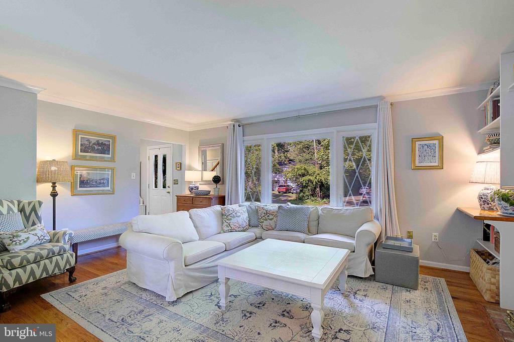 403 HARBOR DRIVE
