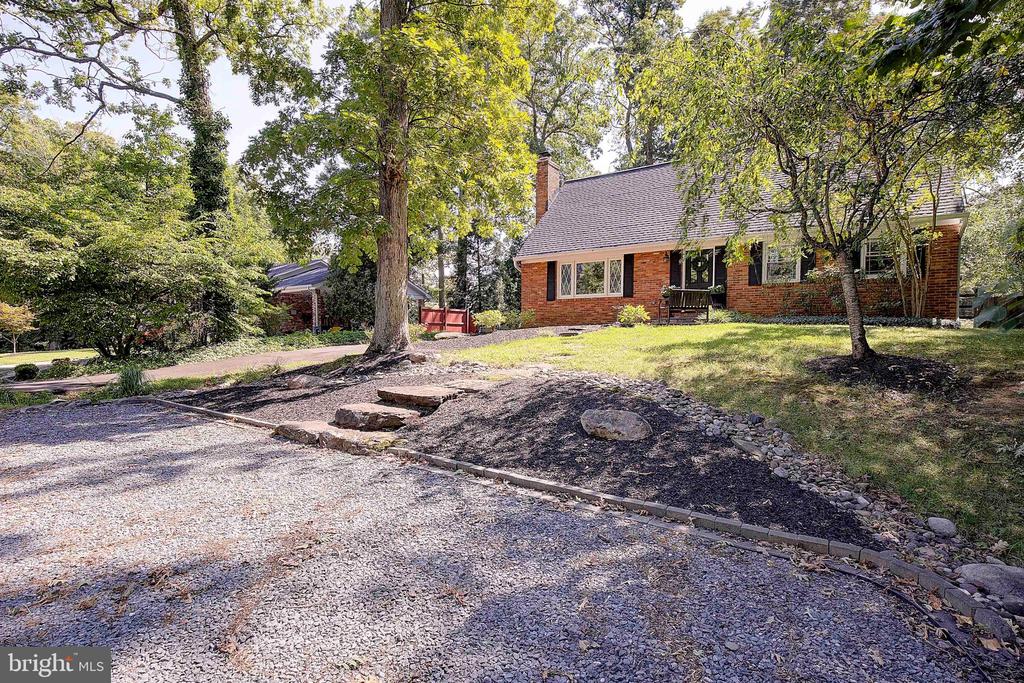 403 HARBOR DRIVE