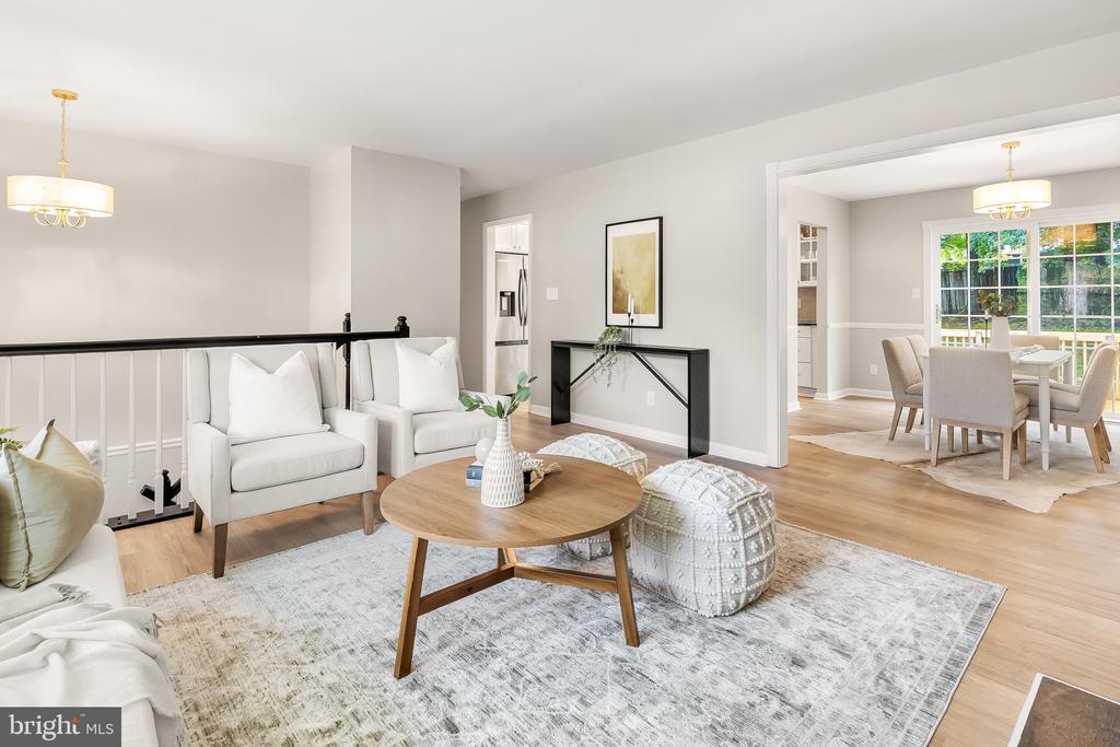 507 WILLIAMSBURG LANE