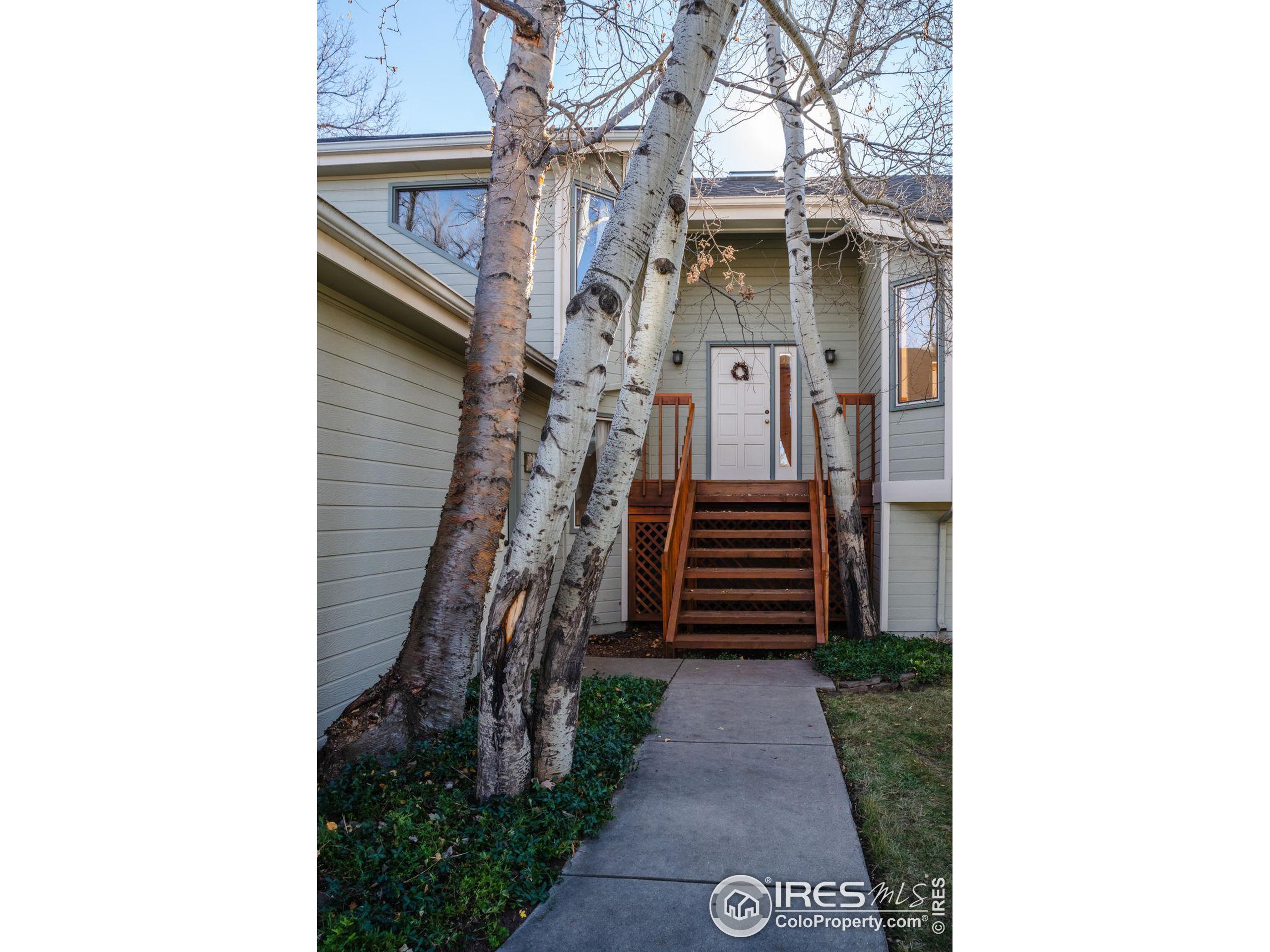 2080 Orchard Ave