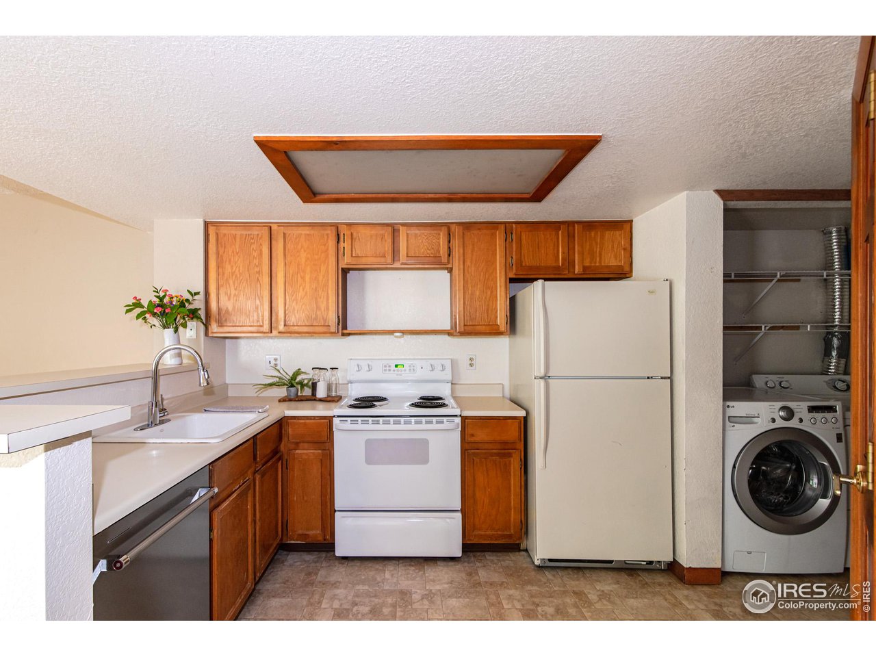 5924 Gunbarrel Ave Unit: A